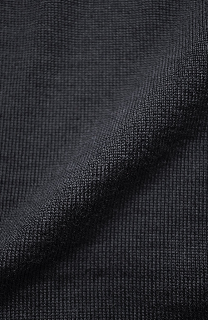 Back slit cardigan (2025 Spring Collection)