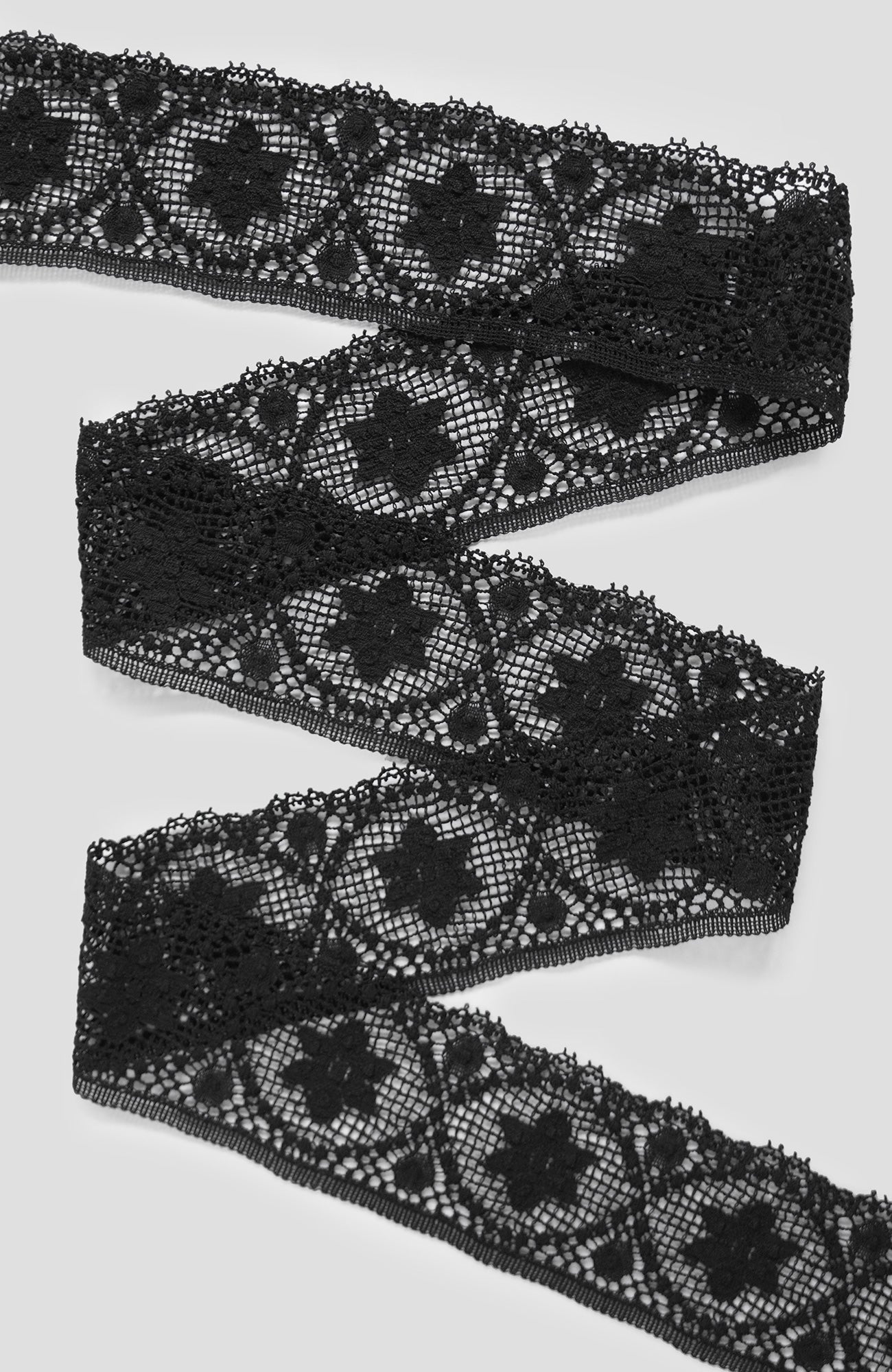 Sewing goods "CLUNY LACE 8cm width" (Black)