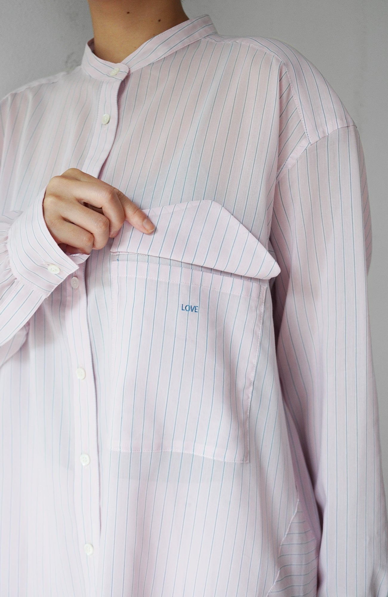 Striped band collar shirt