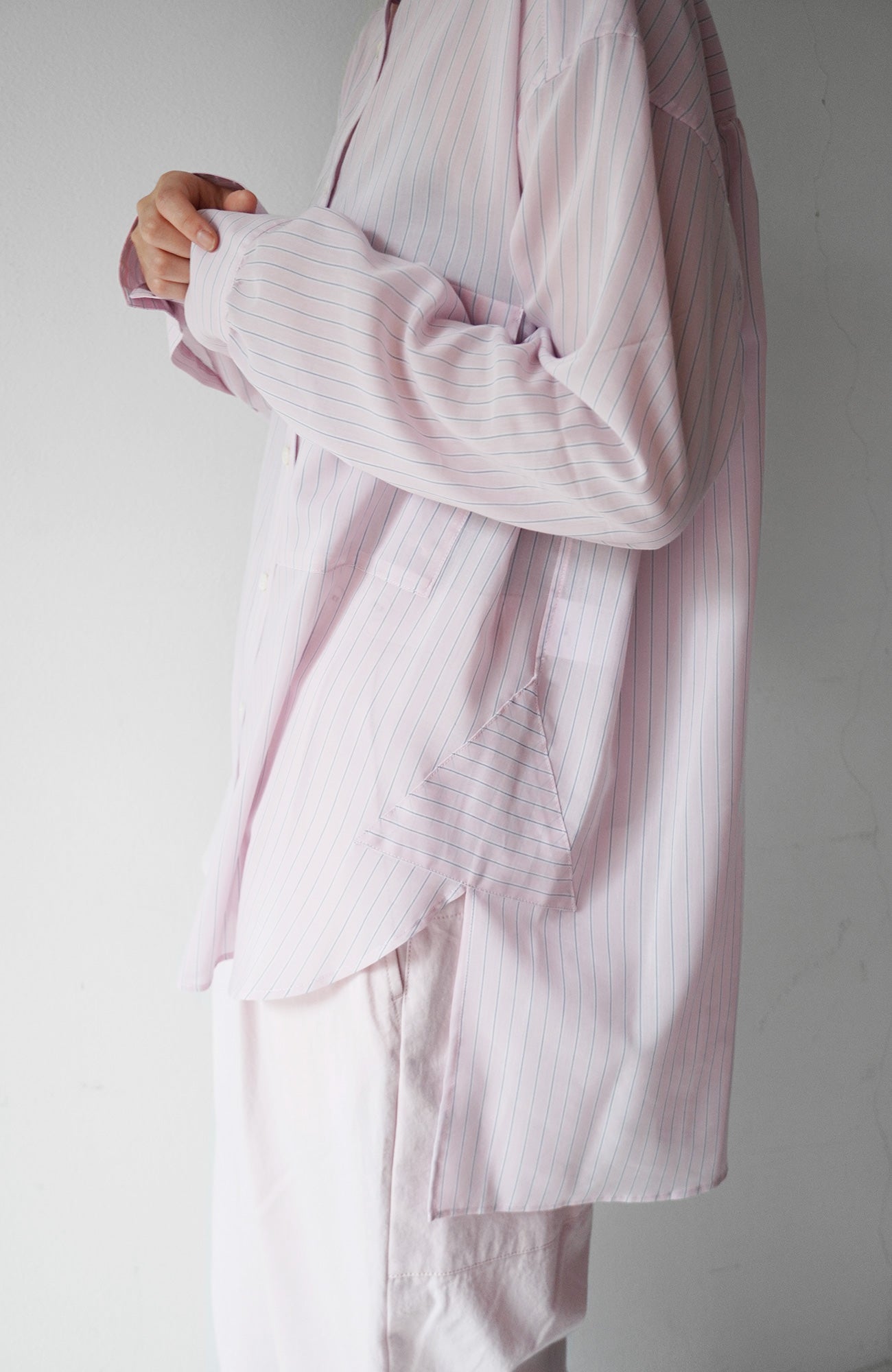 Striped band collar shirt