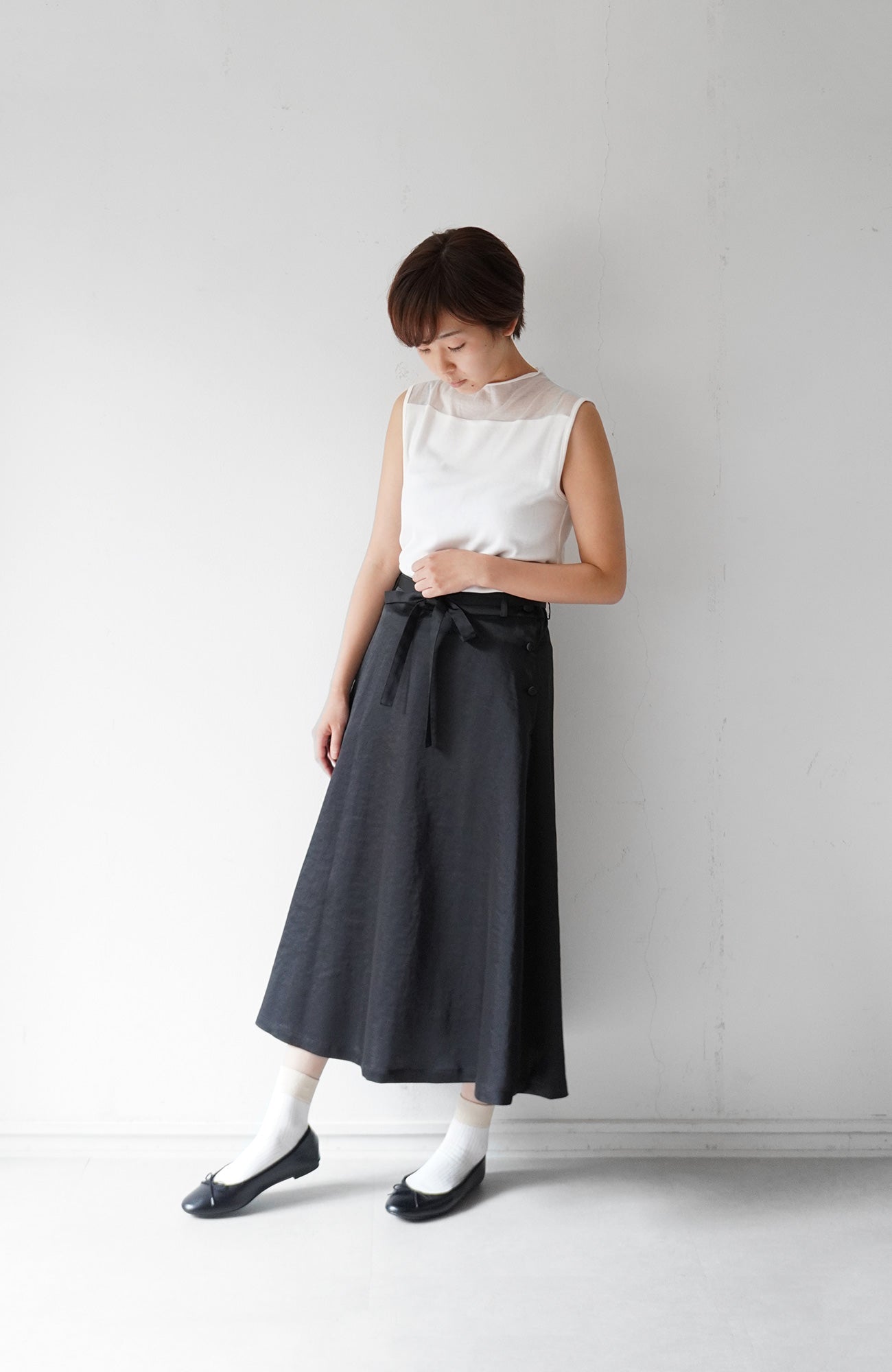 Sheer roll neck telecom sleeveless (2024 Spring Collection)
