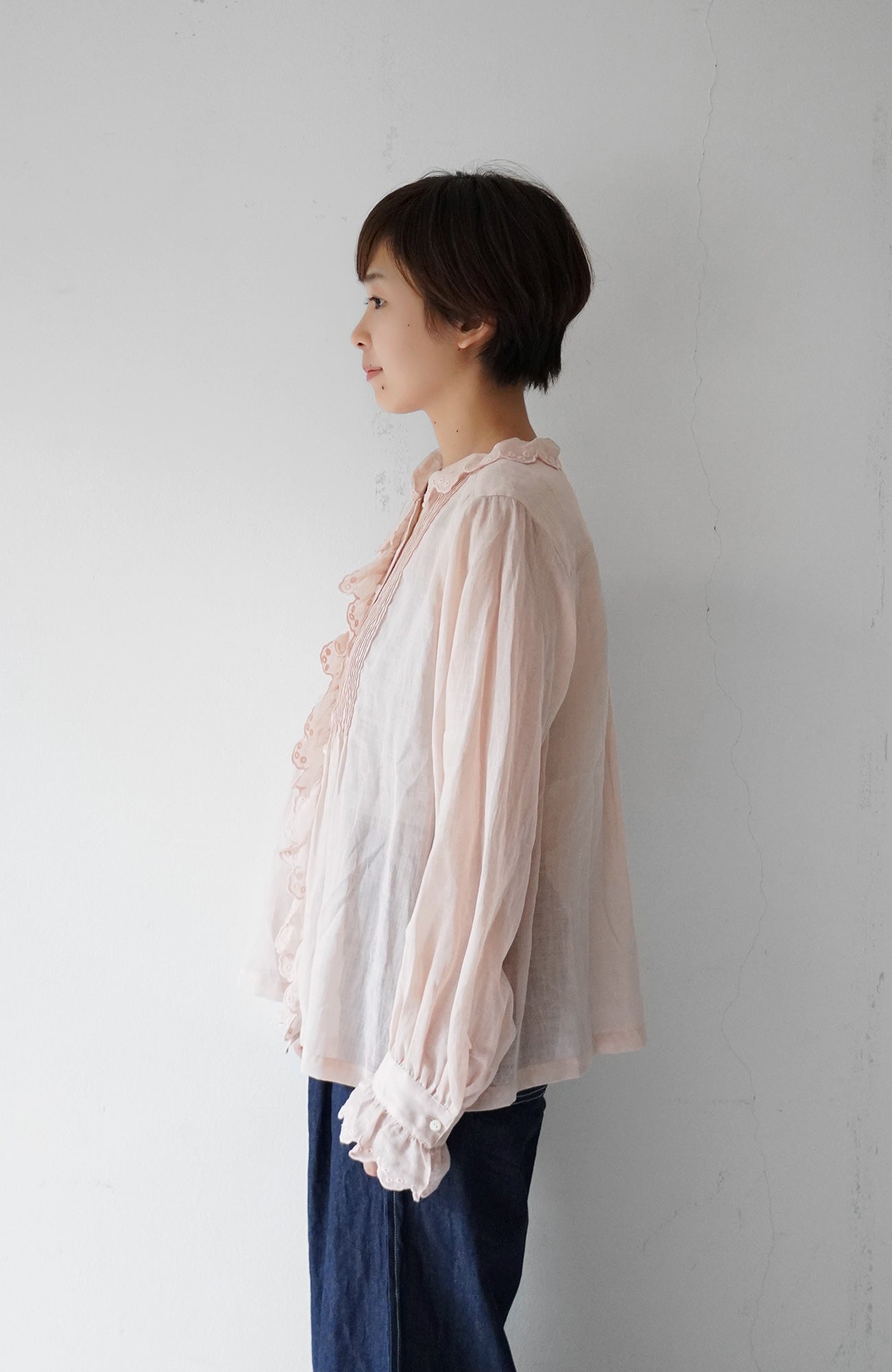 Bowler scallop ruffle blouse
