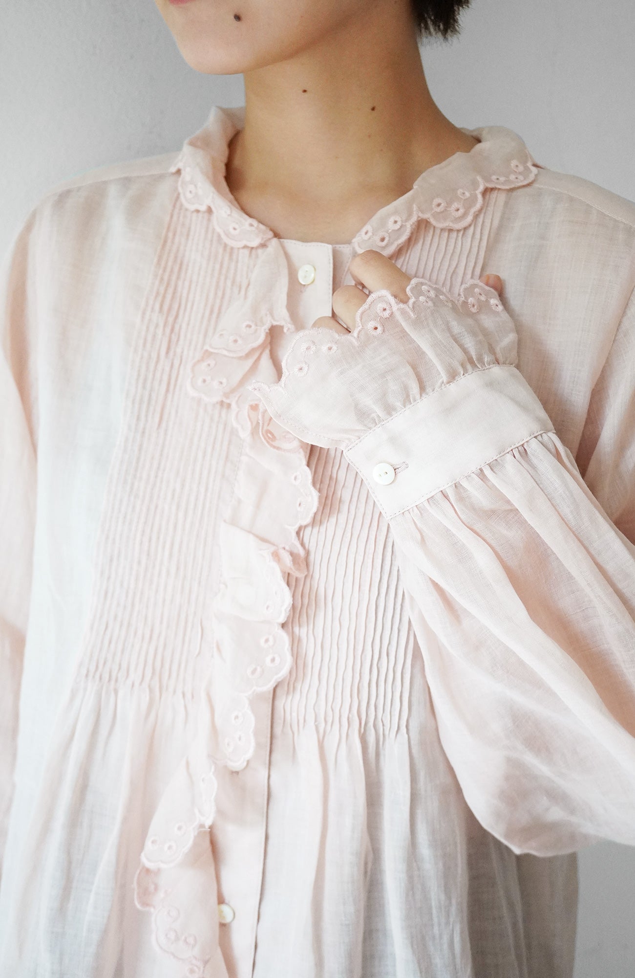 Bowler scallop ruffle blouse