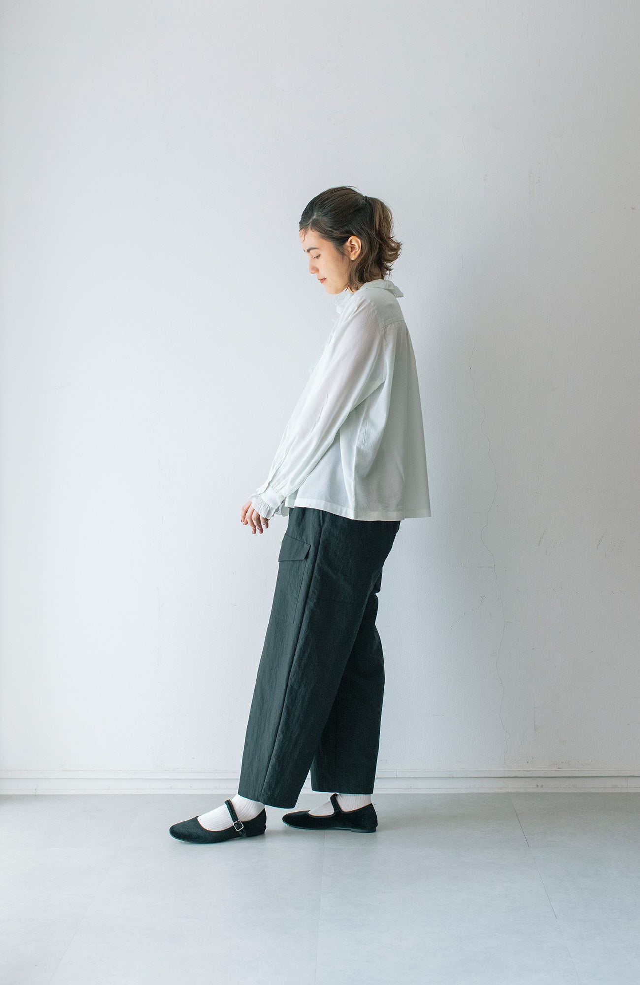 ラッフルブラウス