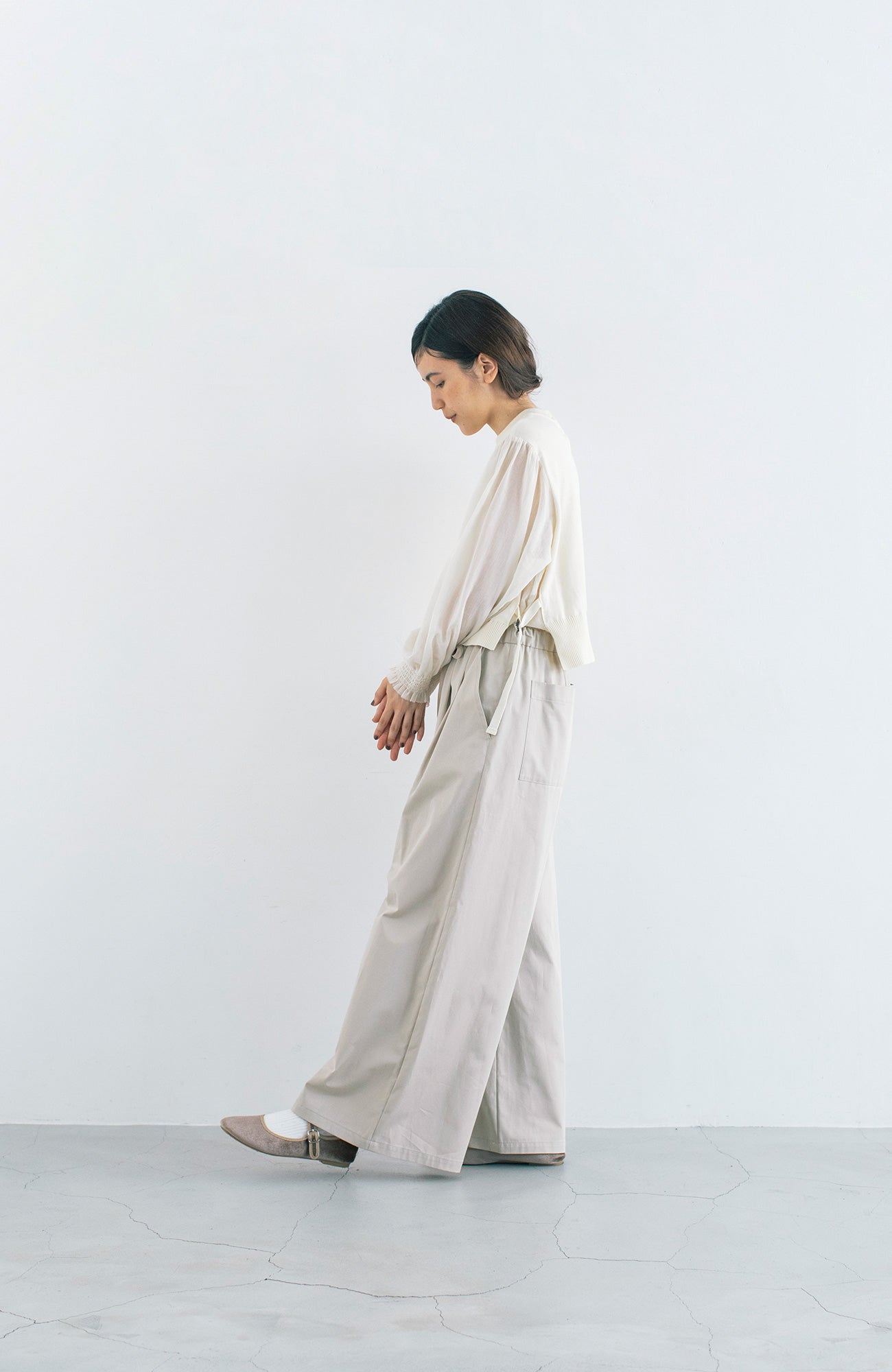 Wide-leg trousers