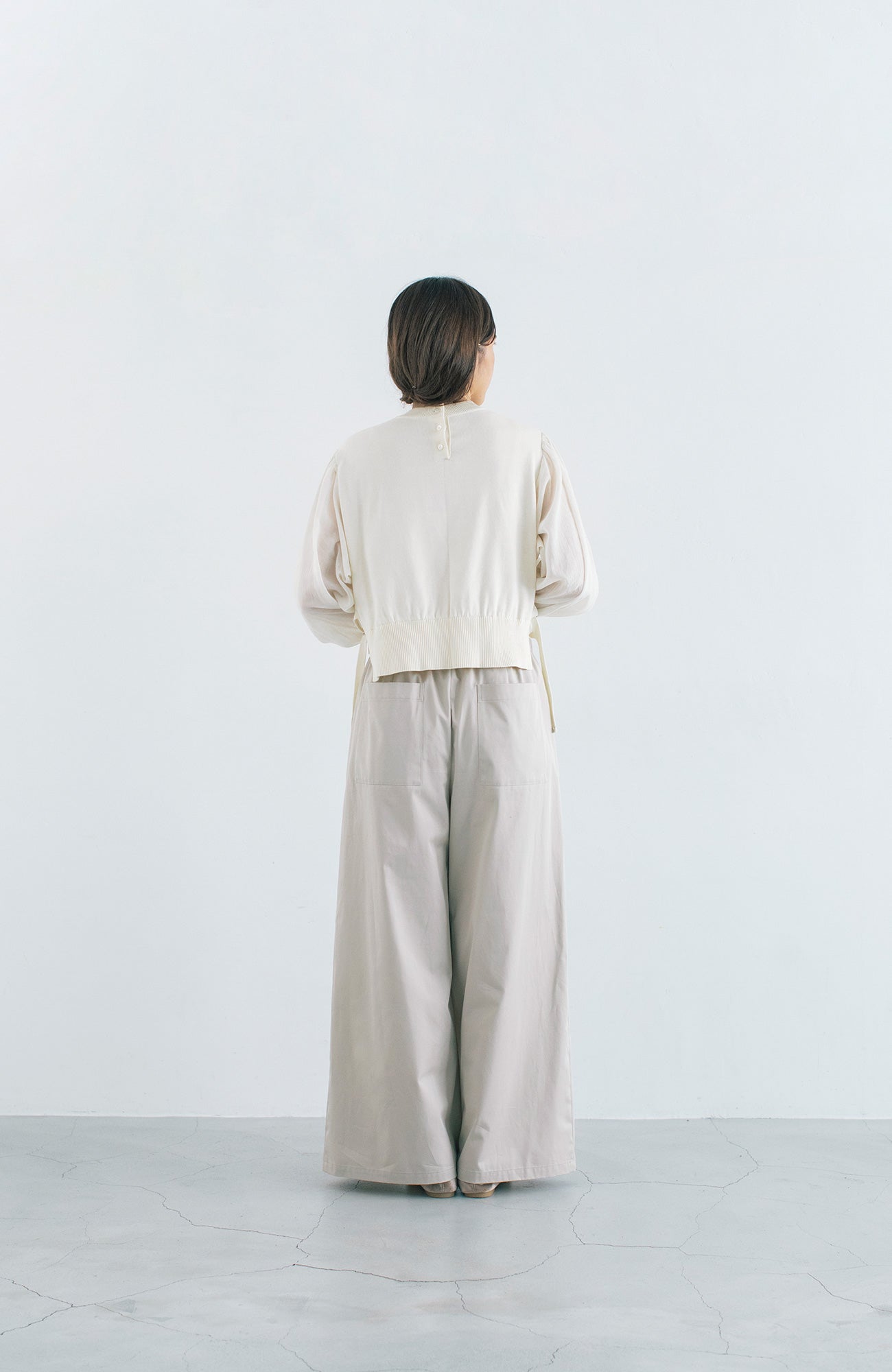 Wide-leg trousers