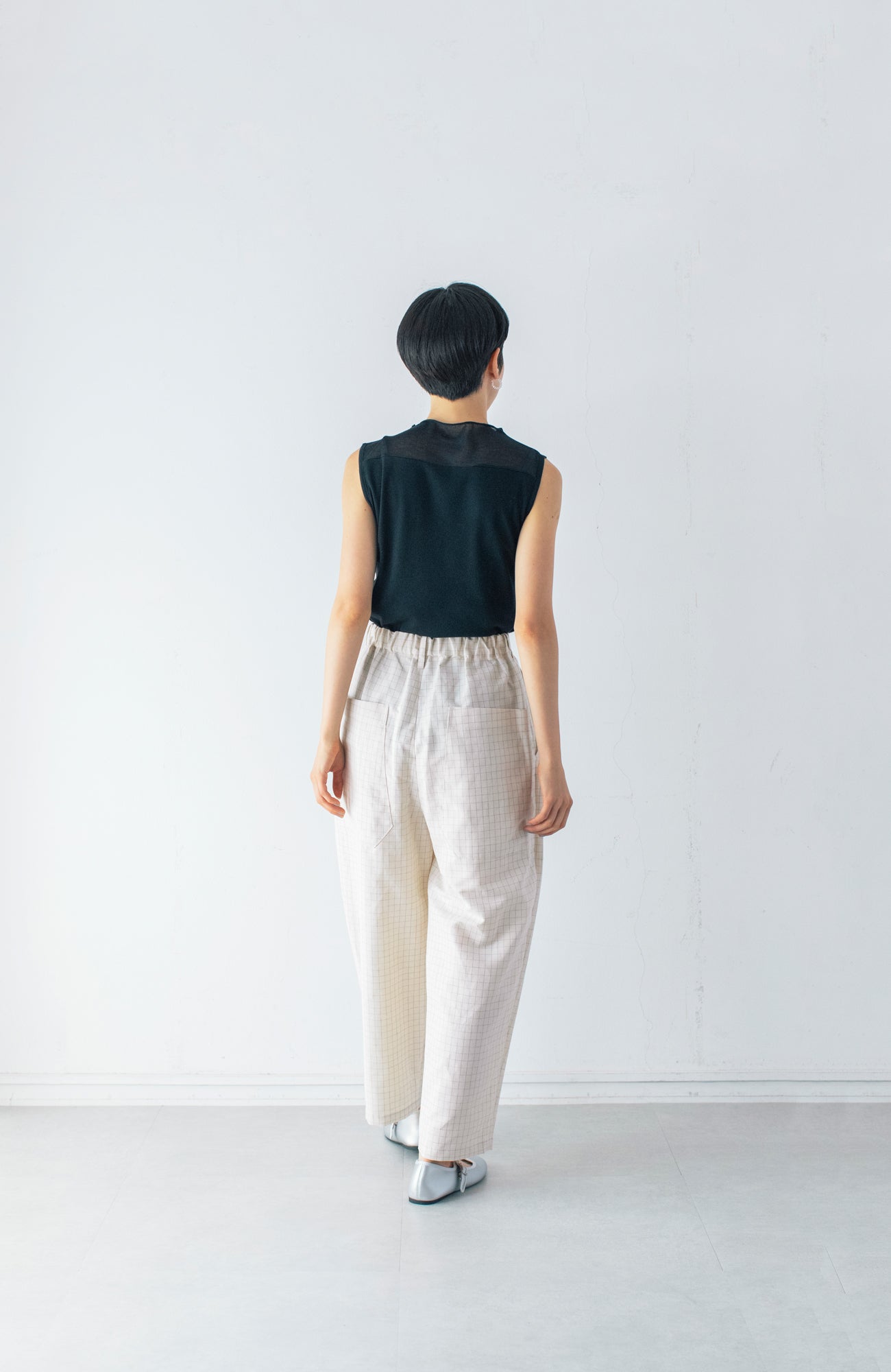 Sheer roll neck telecom sleeveless (2024 Spring Collection)