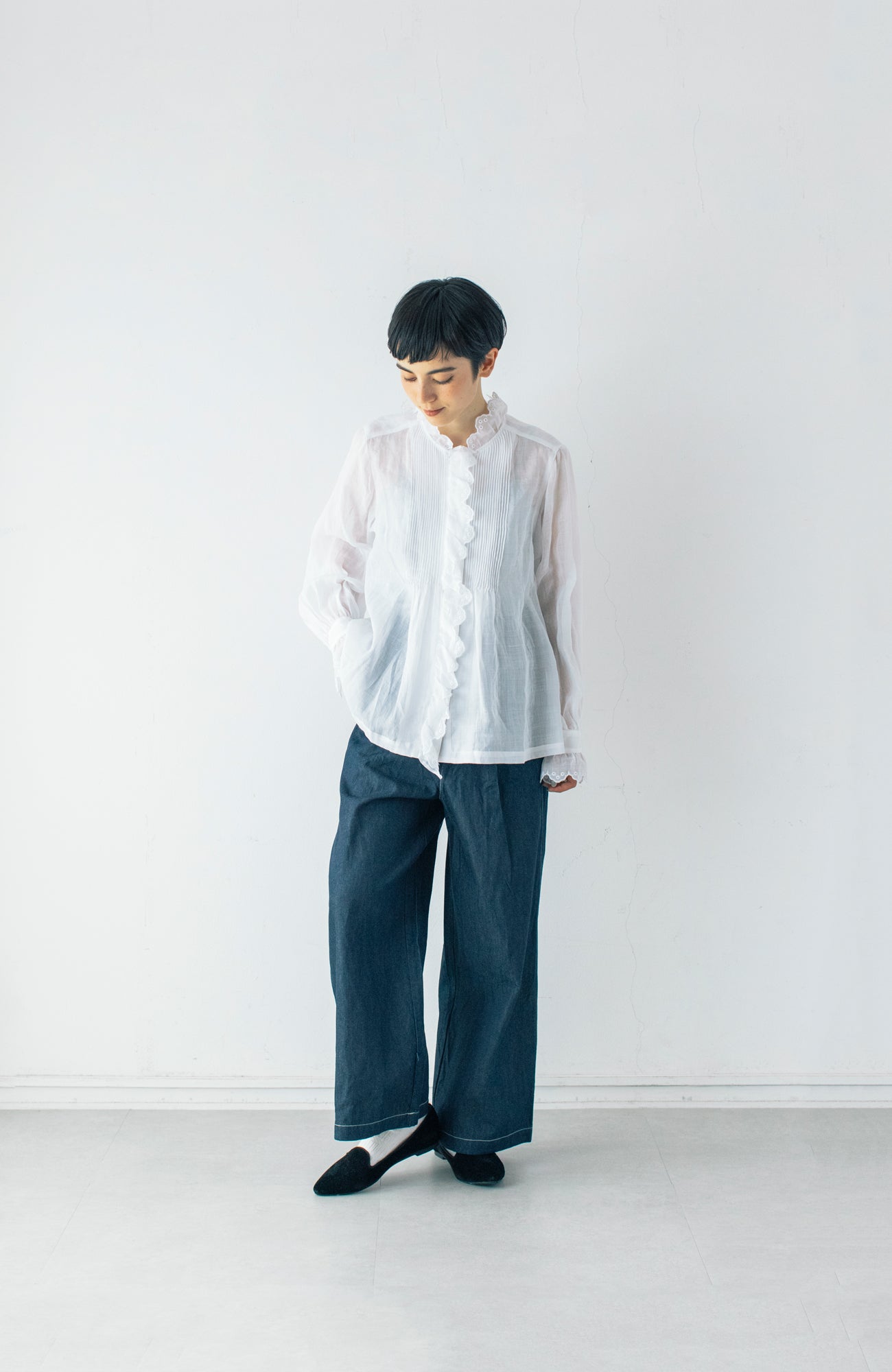 Bowler scallop ruffle blouse