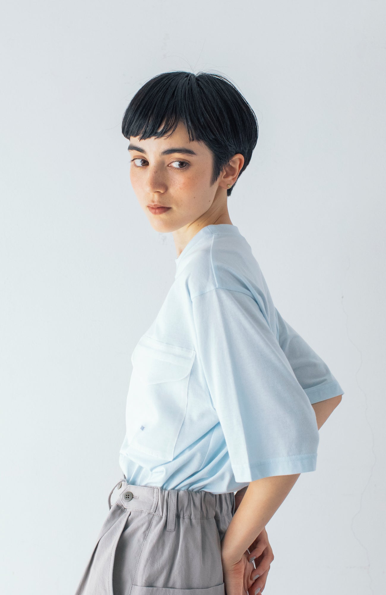 Single earrings/earrings