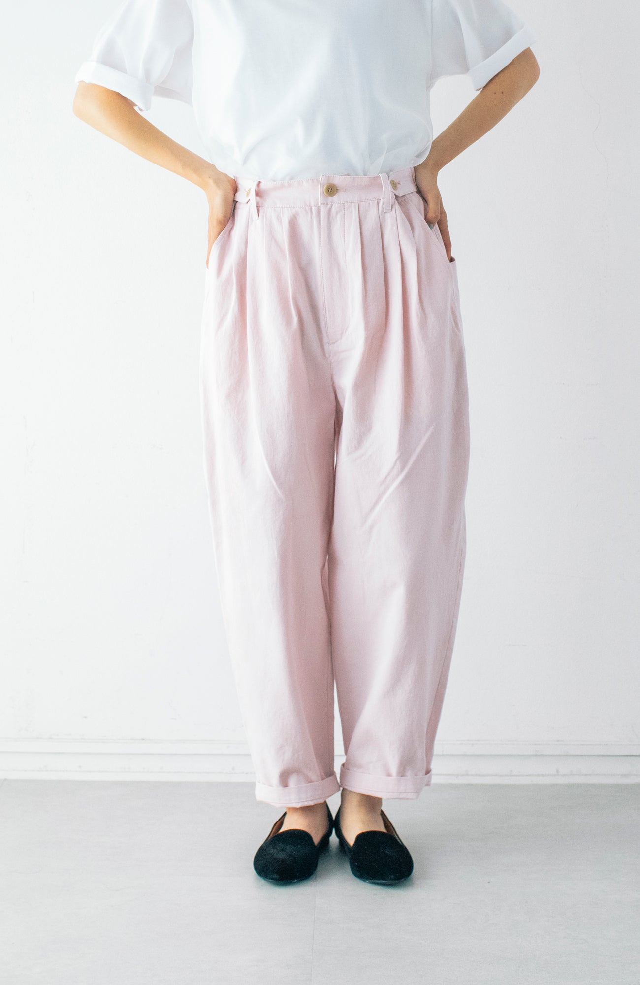 SUNNY DRY4 Tuck Pants
