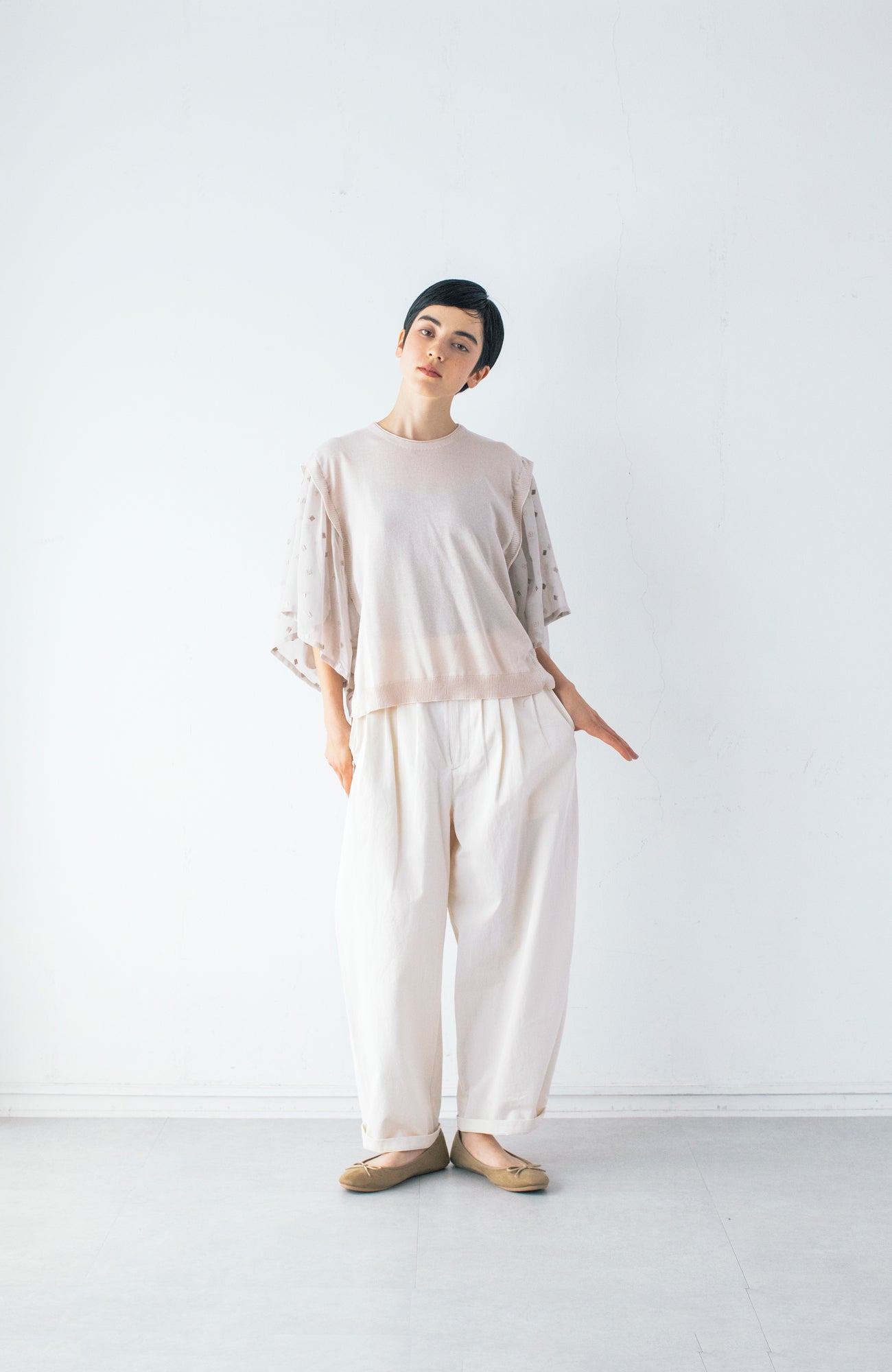 SUNNY DRY4 Tuck Pants