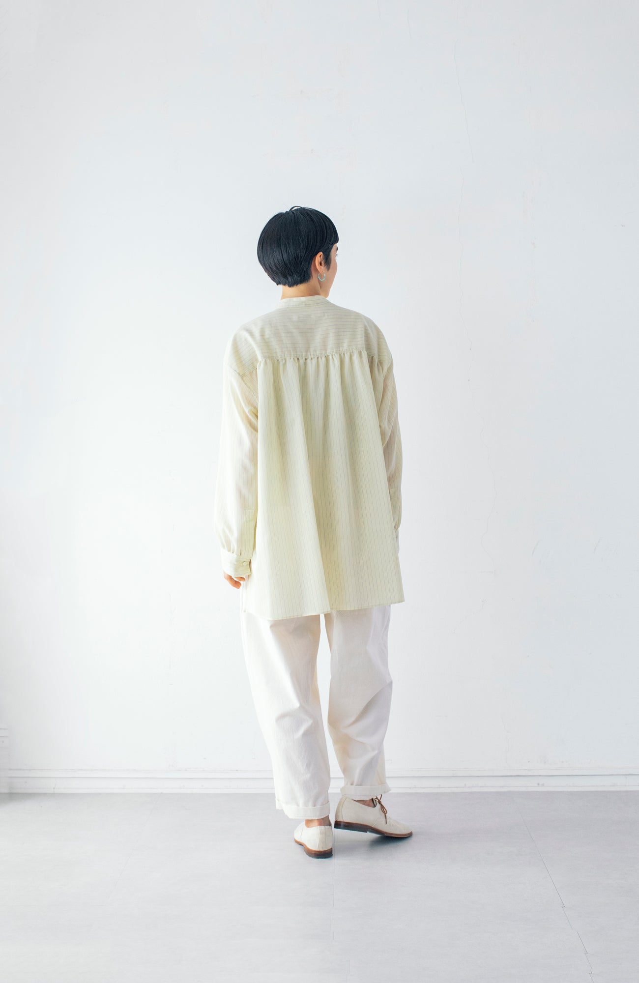 Striped band collar shirt