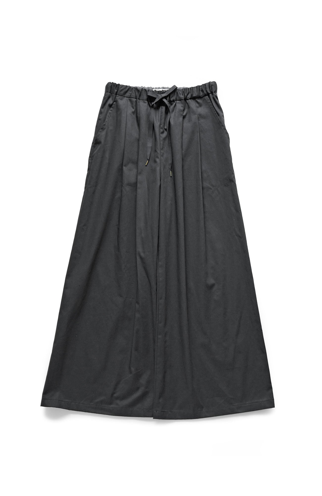 Wide-leg trousers