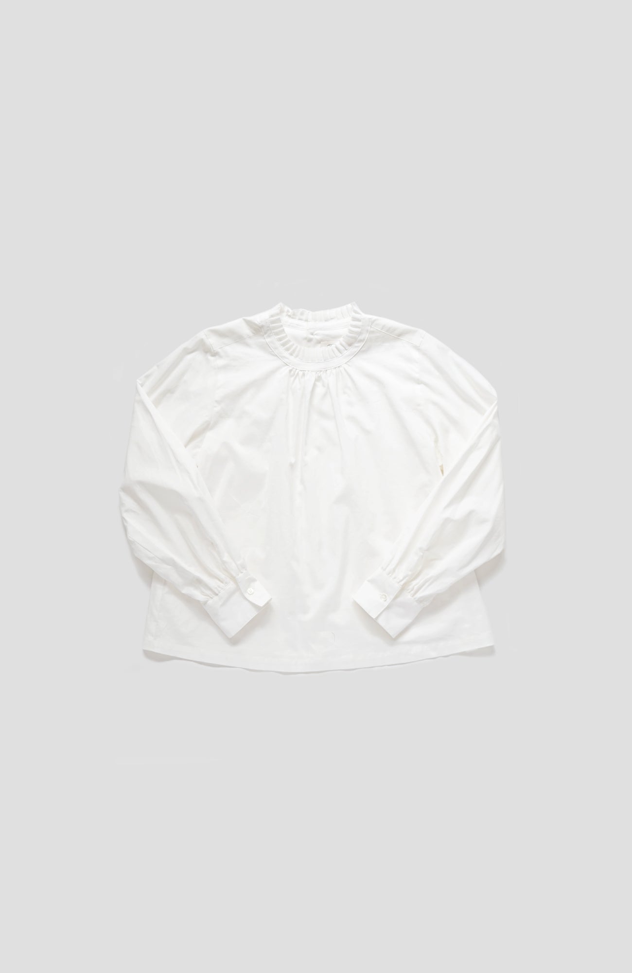 タックカラーブラウス(2025 Pre-Spring Collection)