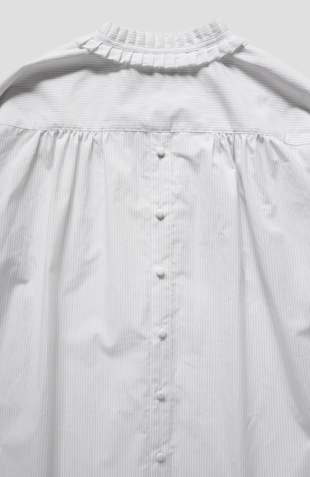 Tuck collar shirt (2025 Spring Collection)