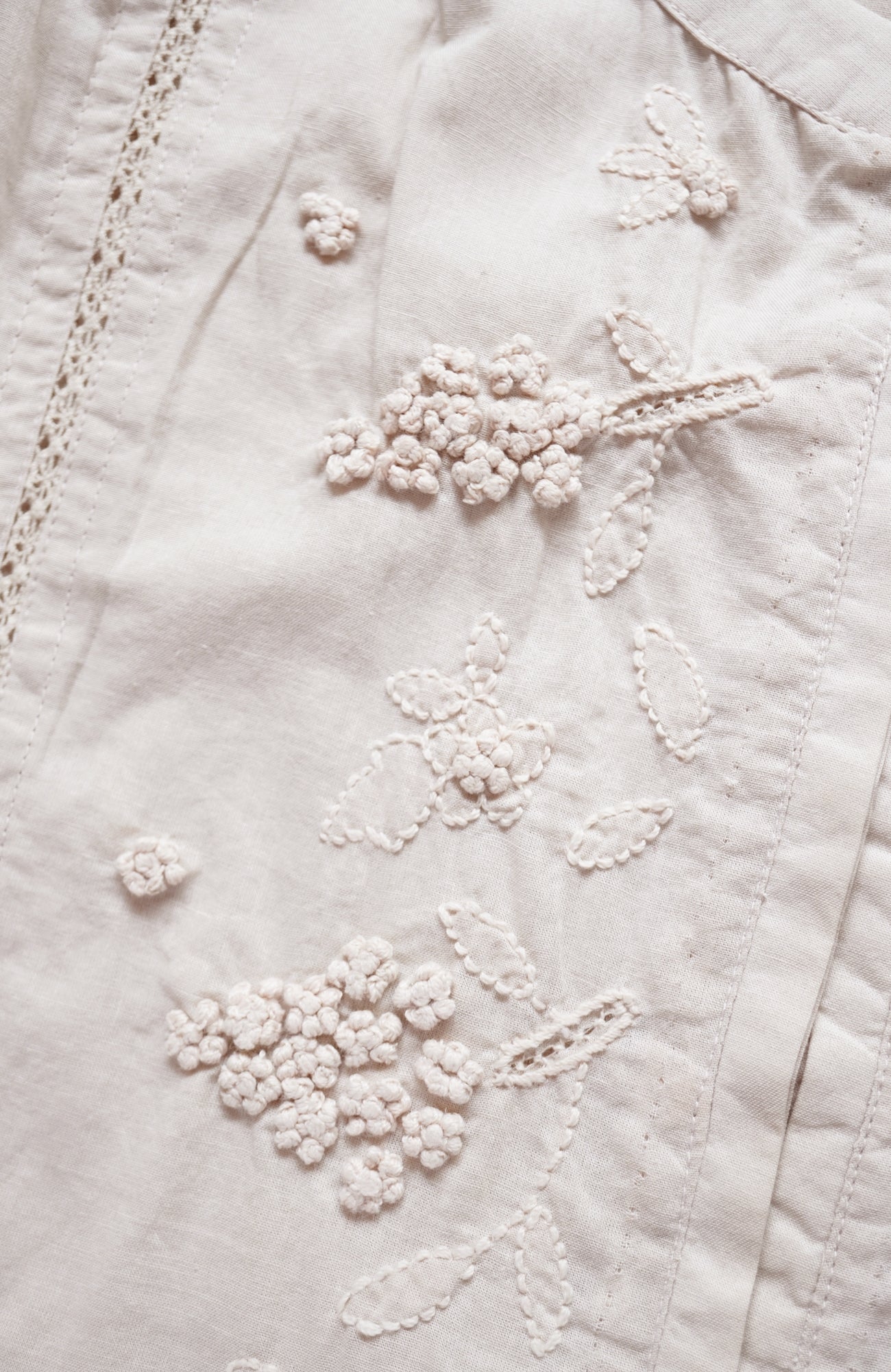 Lilasエンブロイダリーワンピース(2025 Spring Collection)