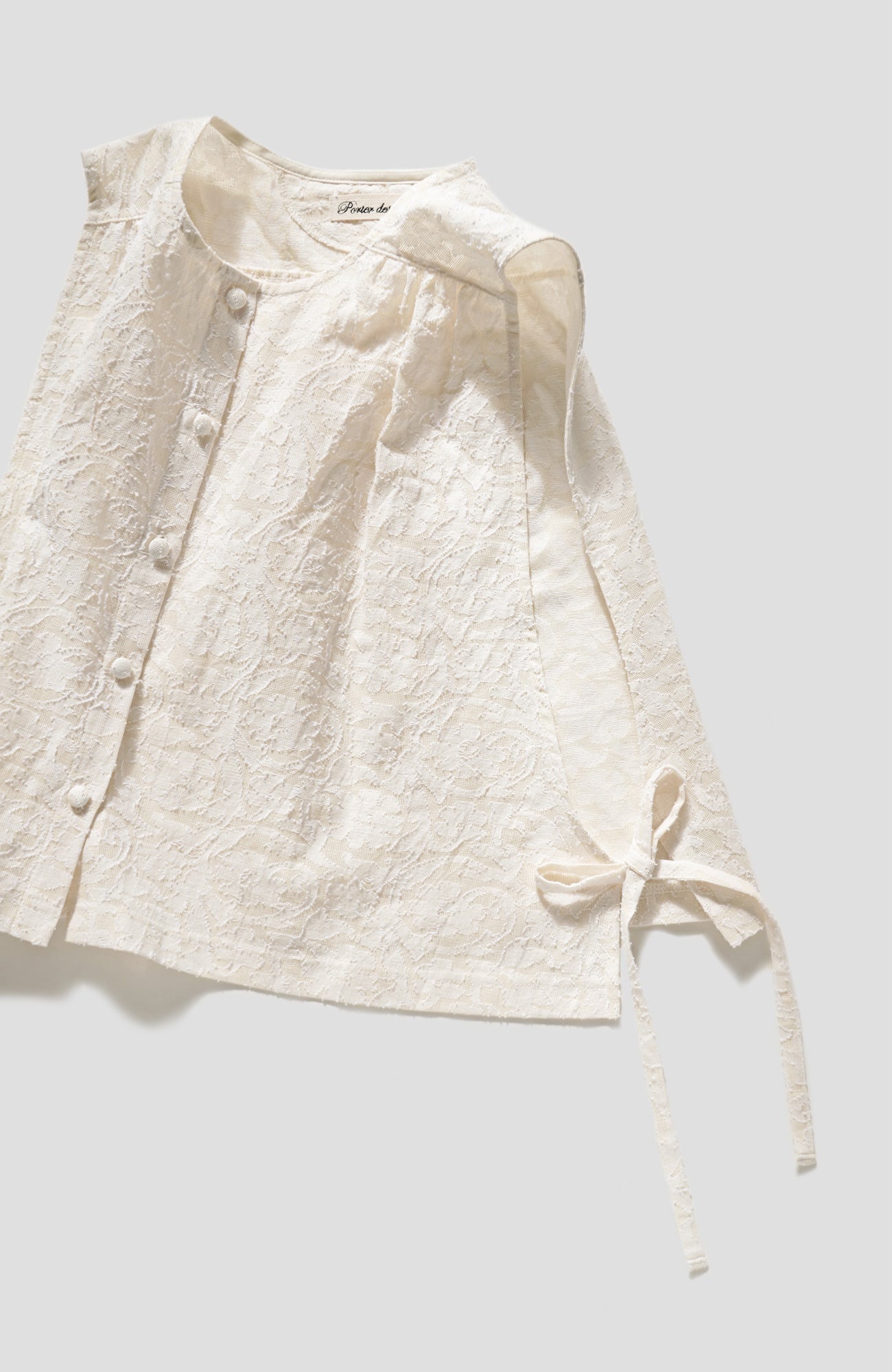 Side ribbon vest (2025 Summer Collection)
