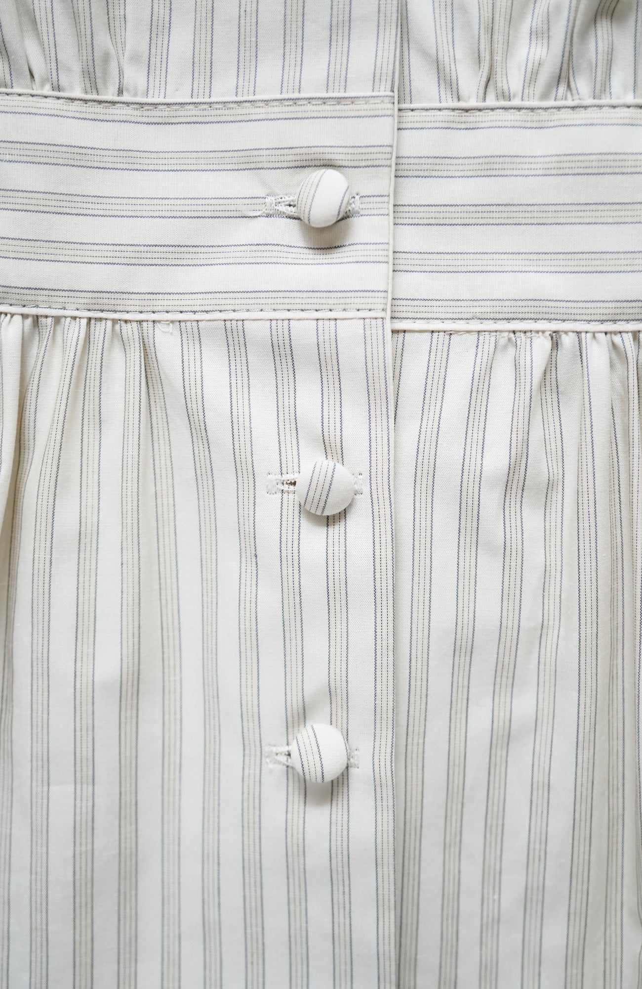 Wide collar blouse stripe (2025 Autumn & Winter Collection)
