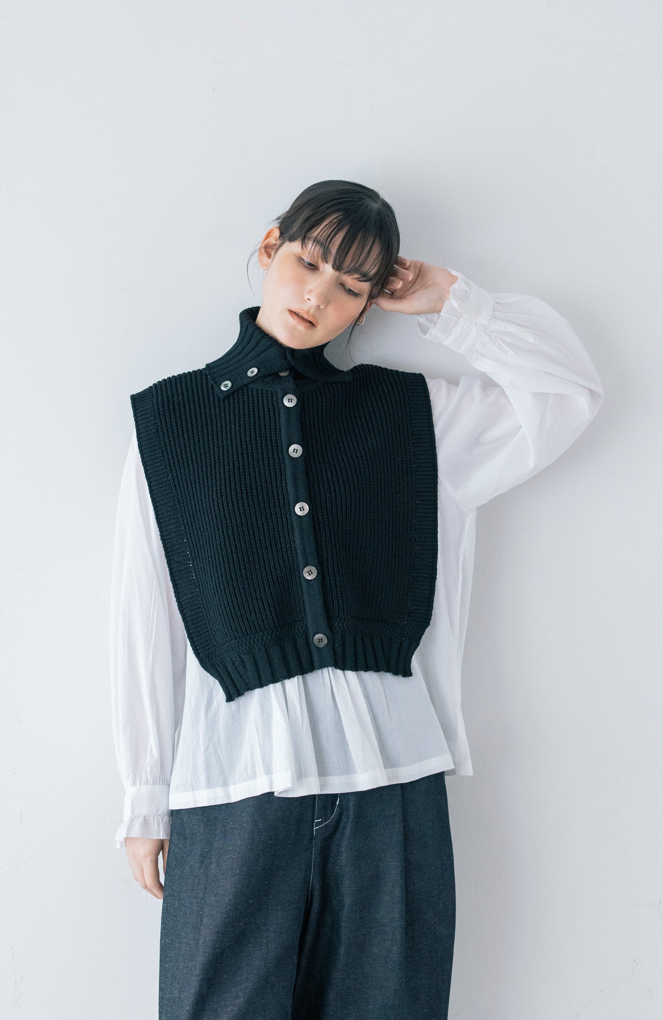 ボタンカラーベスト(2025-2026 Winter & Pre-spring Collection)