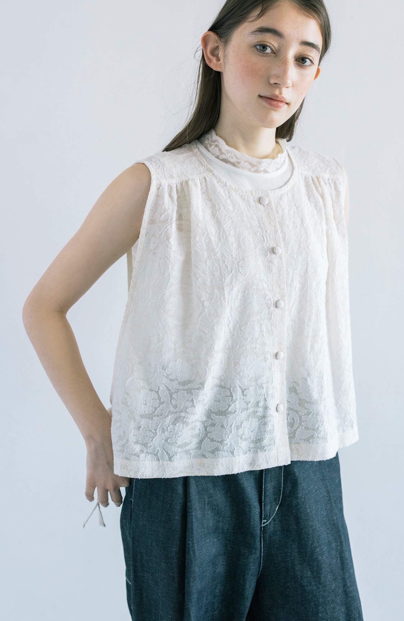 Side ribbon vest (2025 Summer Collection)