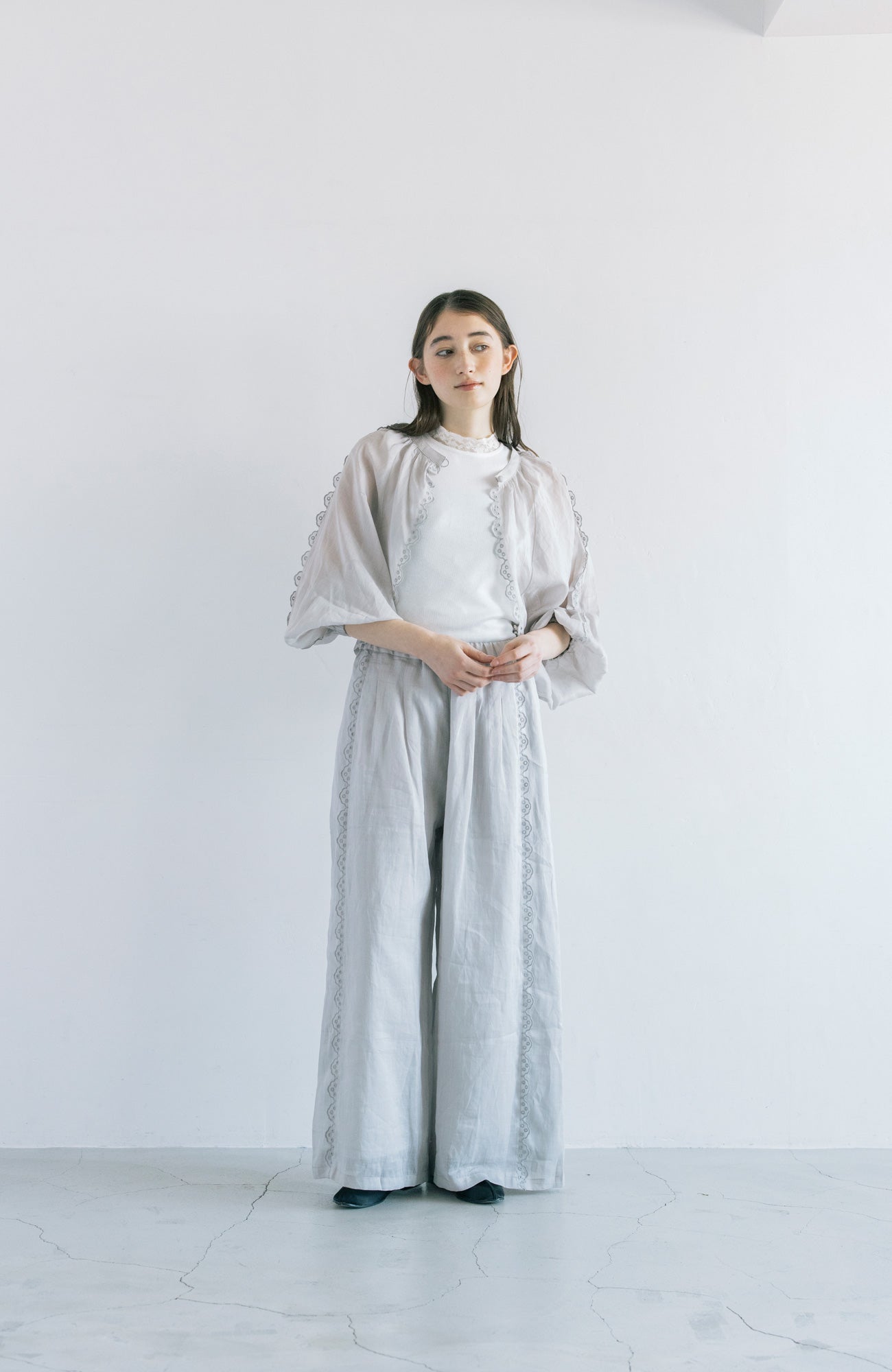 Bowler Scallop Sleeve Blouse (2025 Summer Collection)