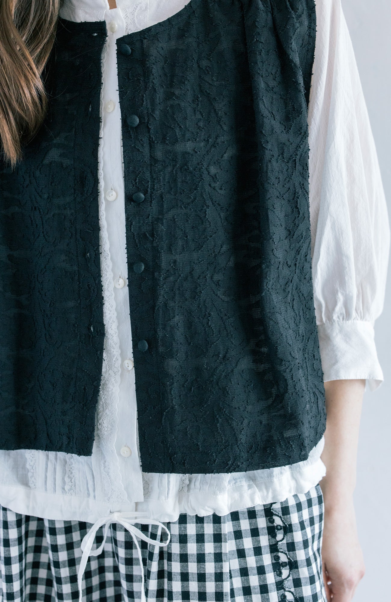 Side ribbon vest (2025 Summer Collection)