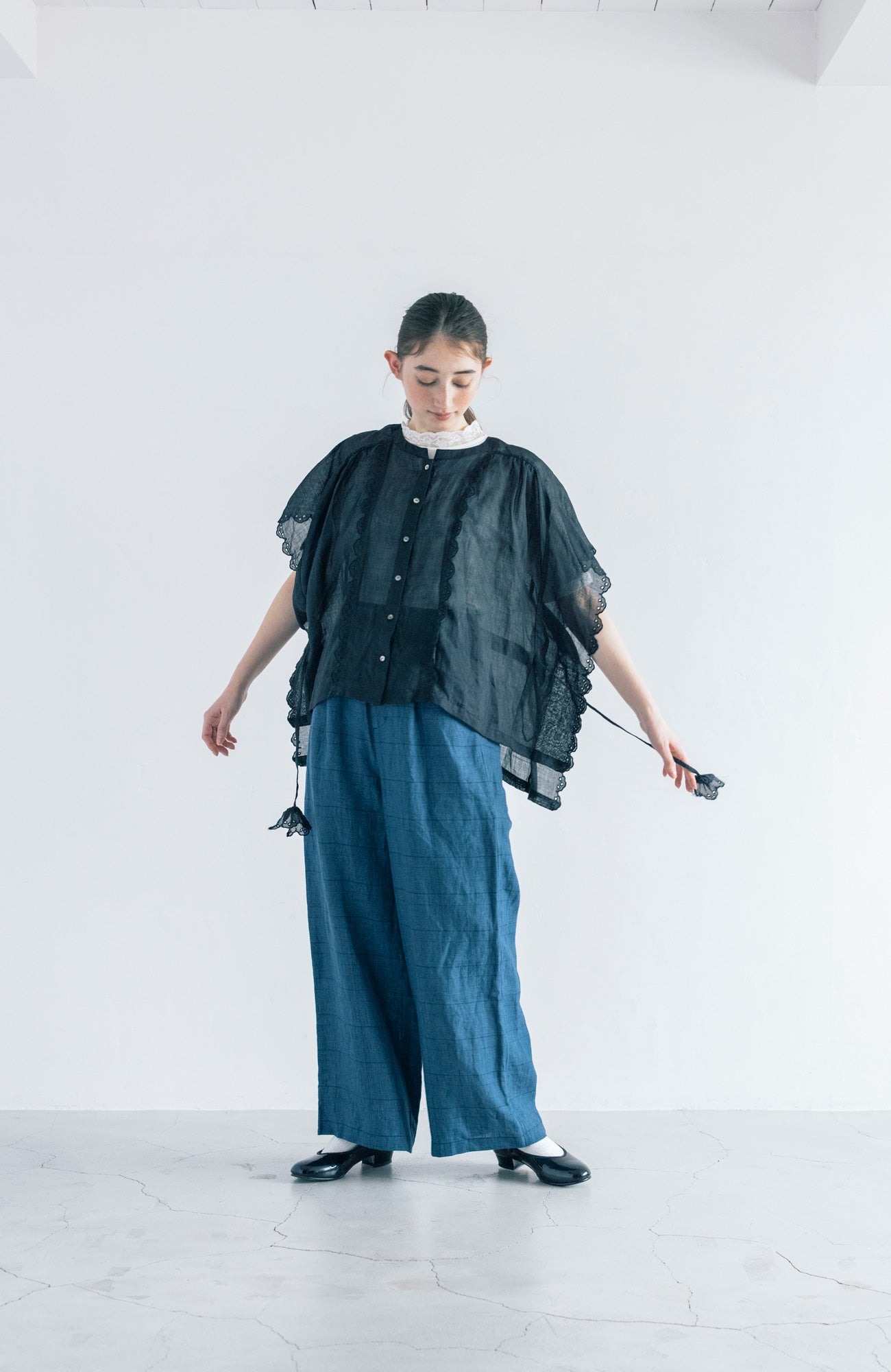 Bowler Scallop Blouse (2025 Summer Collection)
