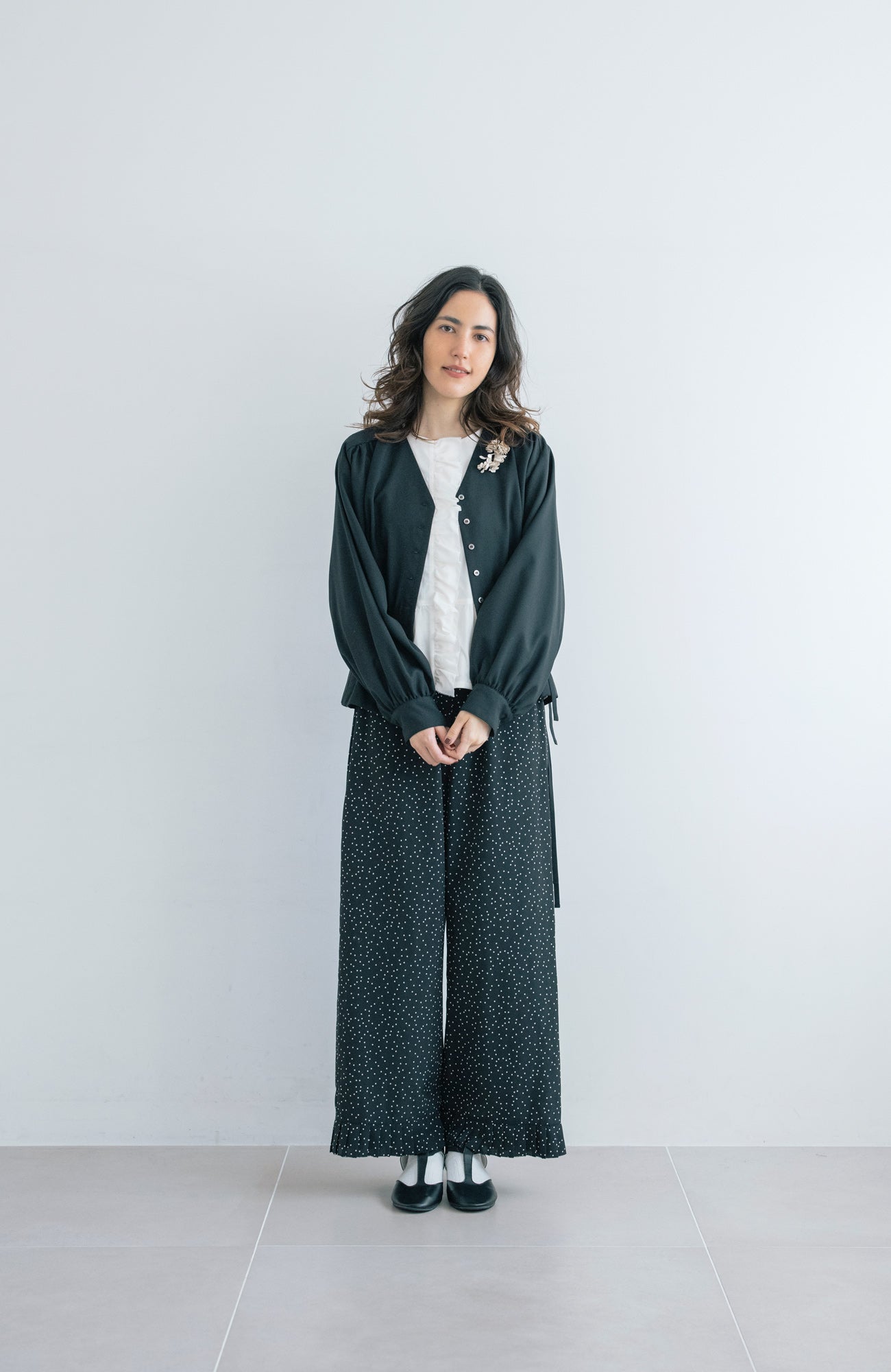 フロントフリルブラウス(2025 Pre-Spring Collection)