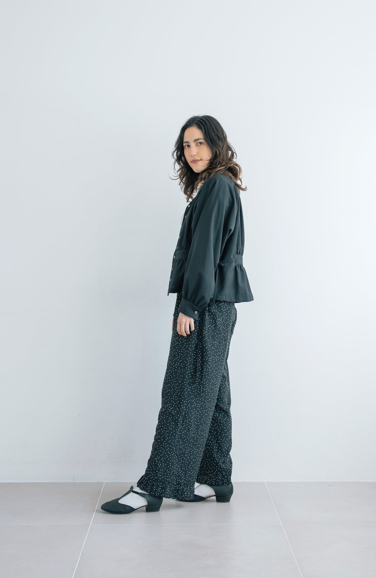 Dot hem pleated pants (2025 Pre-Spring Collection)