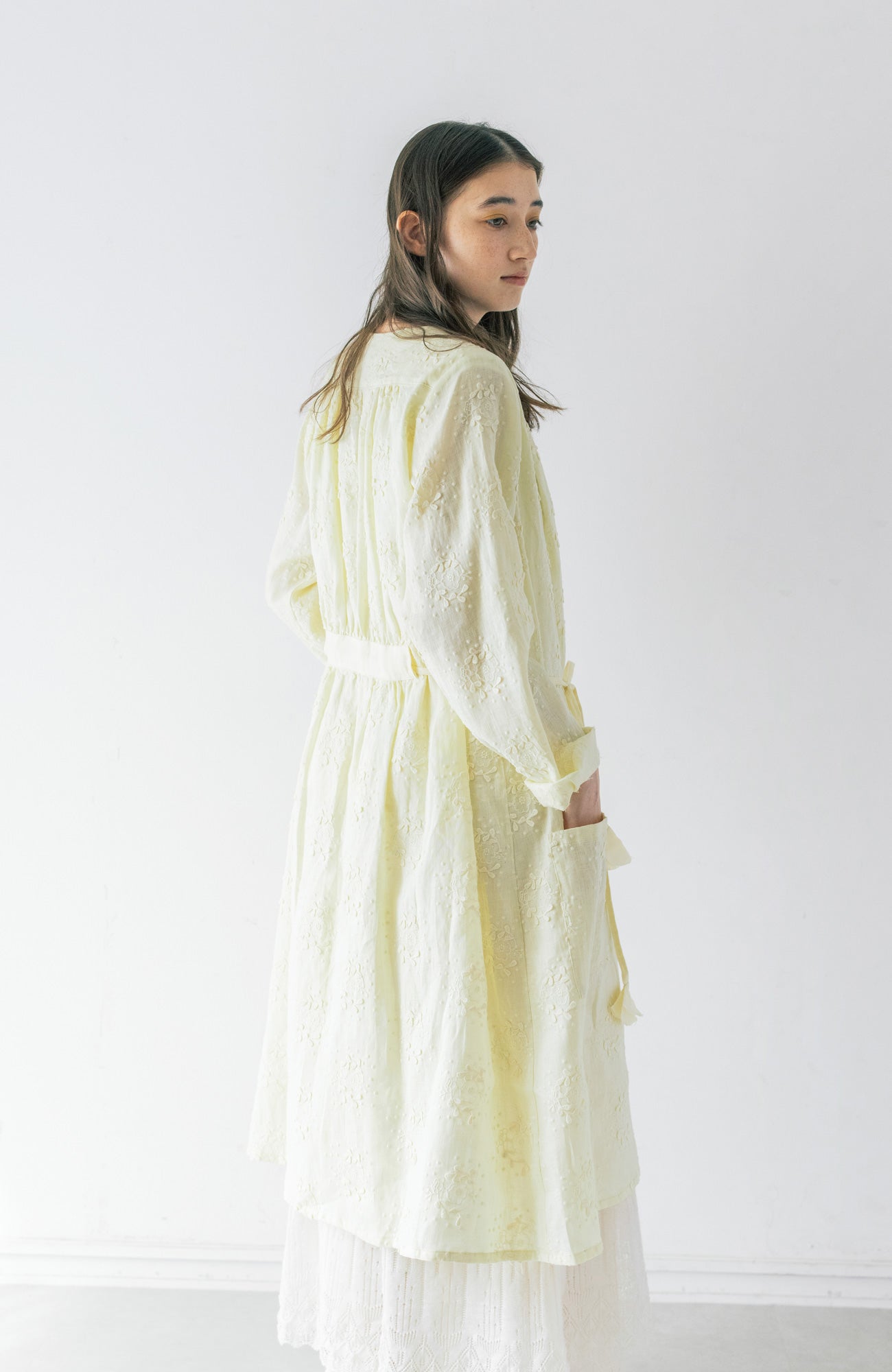 "Evening Primrose" Linen Embroidered Robe (2025 Spring Collection)