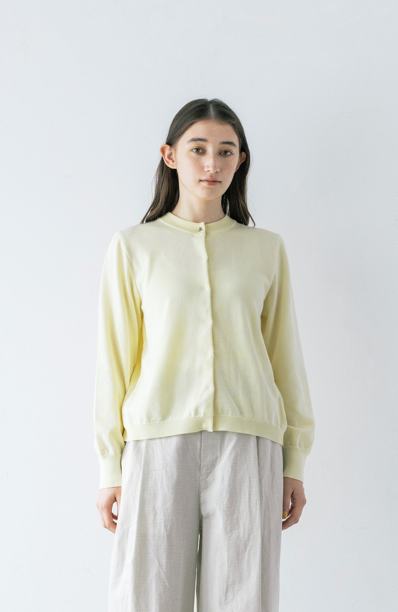 Back slit cardigan (2025 Spring Collection)