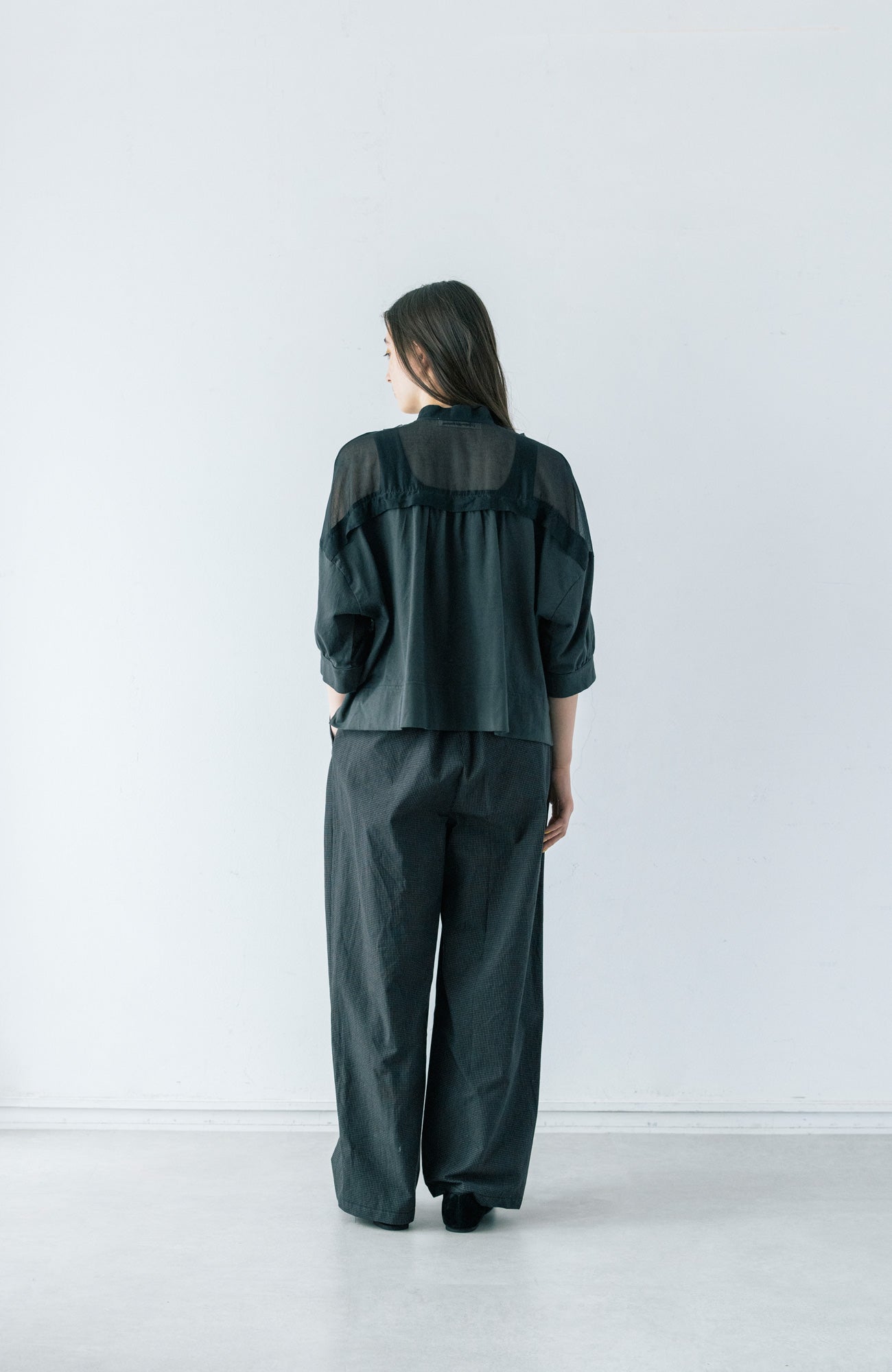 One-tuck pants/mini windowpane check (2025 Spring Collection)