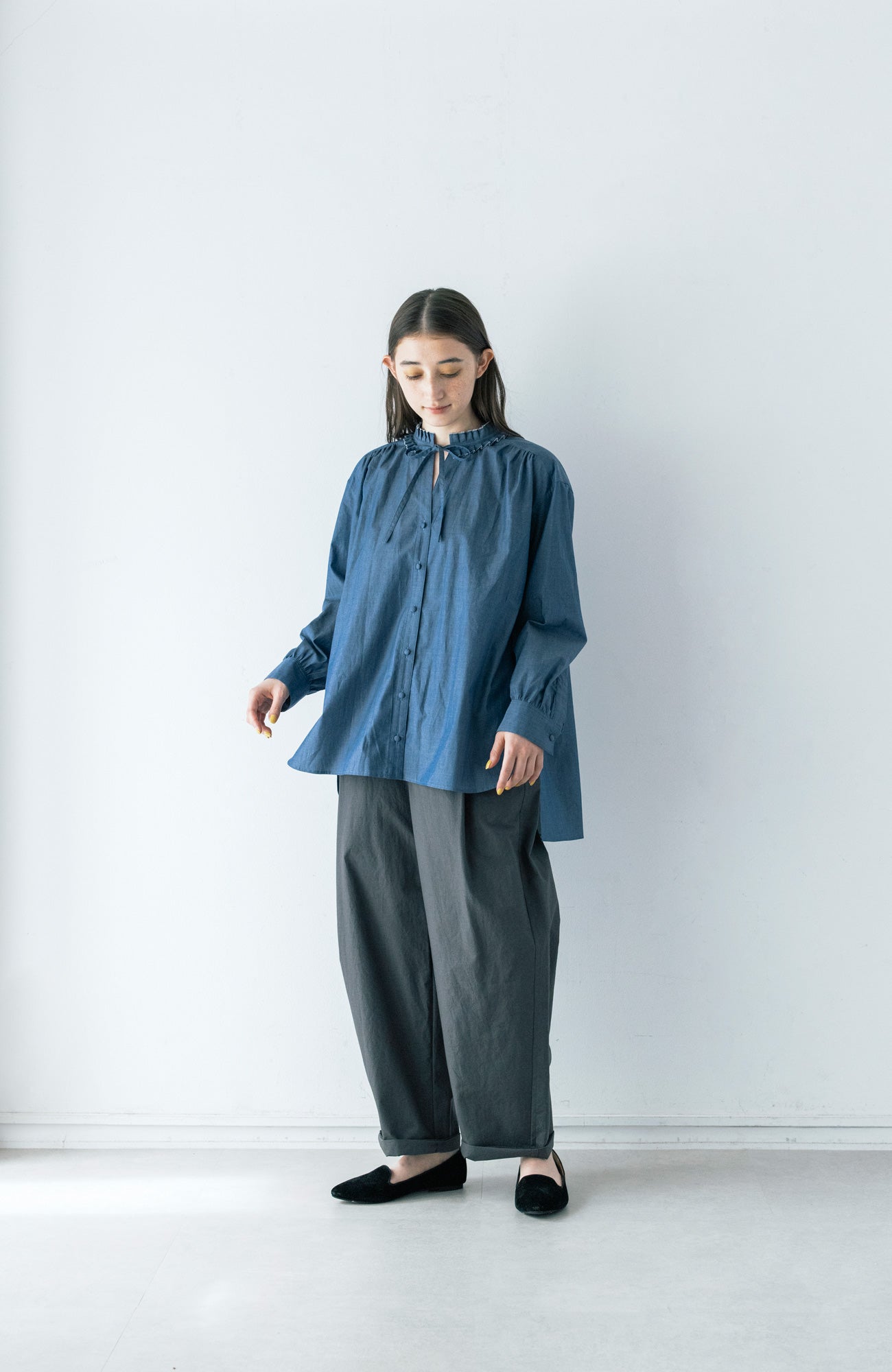Tuck collar shirt (2025 Spring Collection)