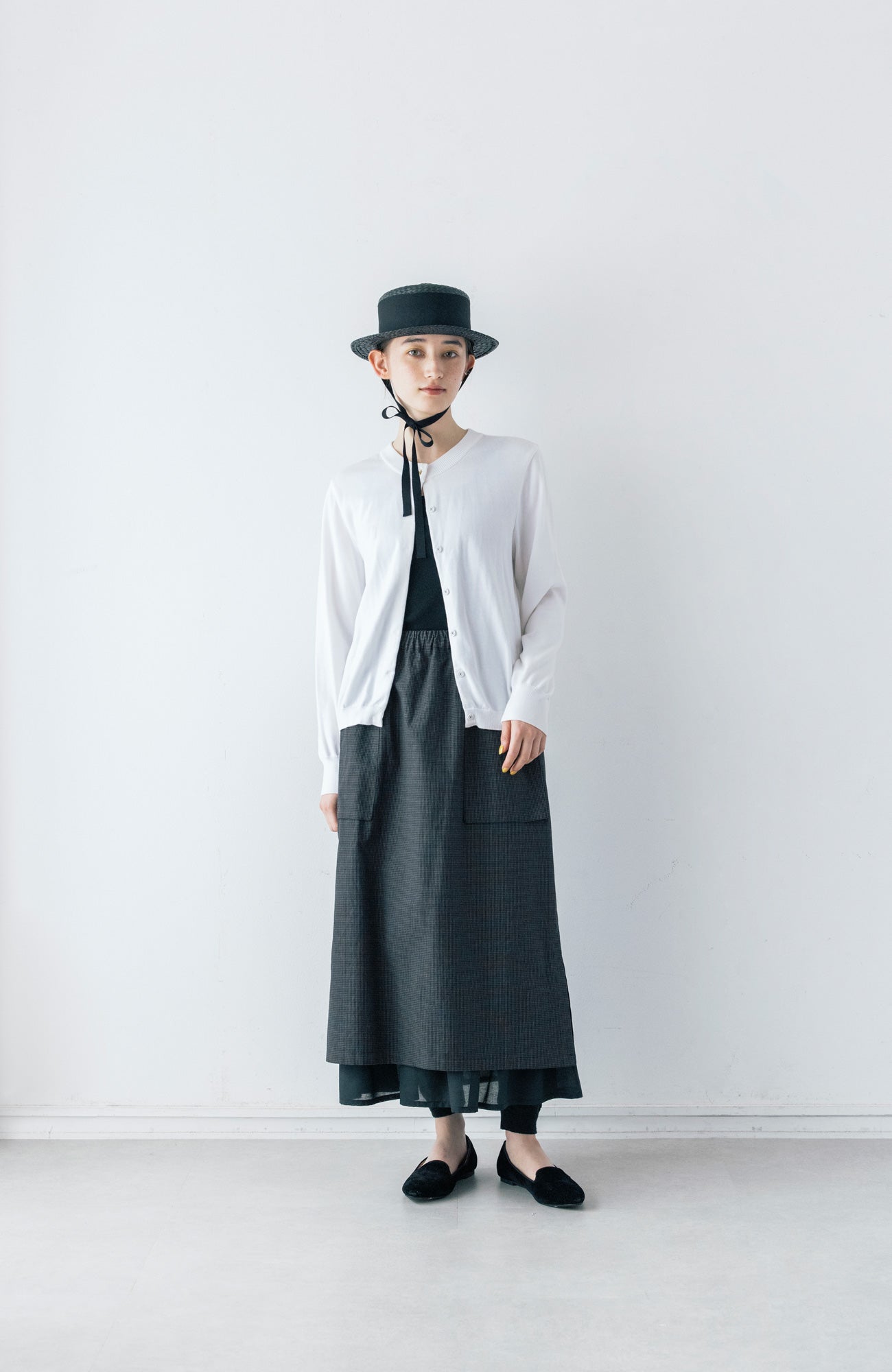 Back slit cardigan (2025 Spring Collection)