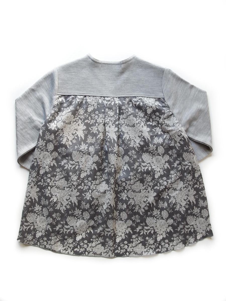 knit×LIBERTY V-neck pullover