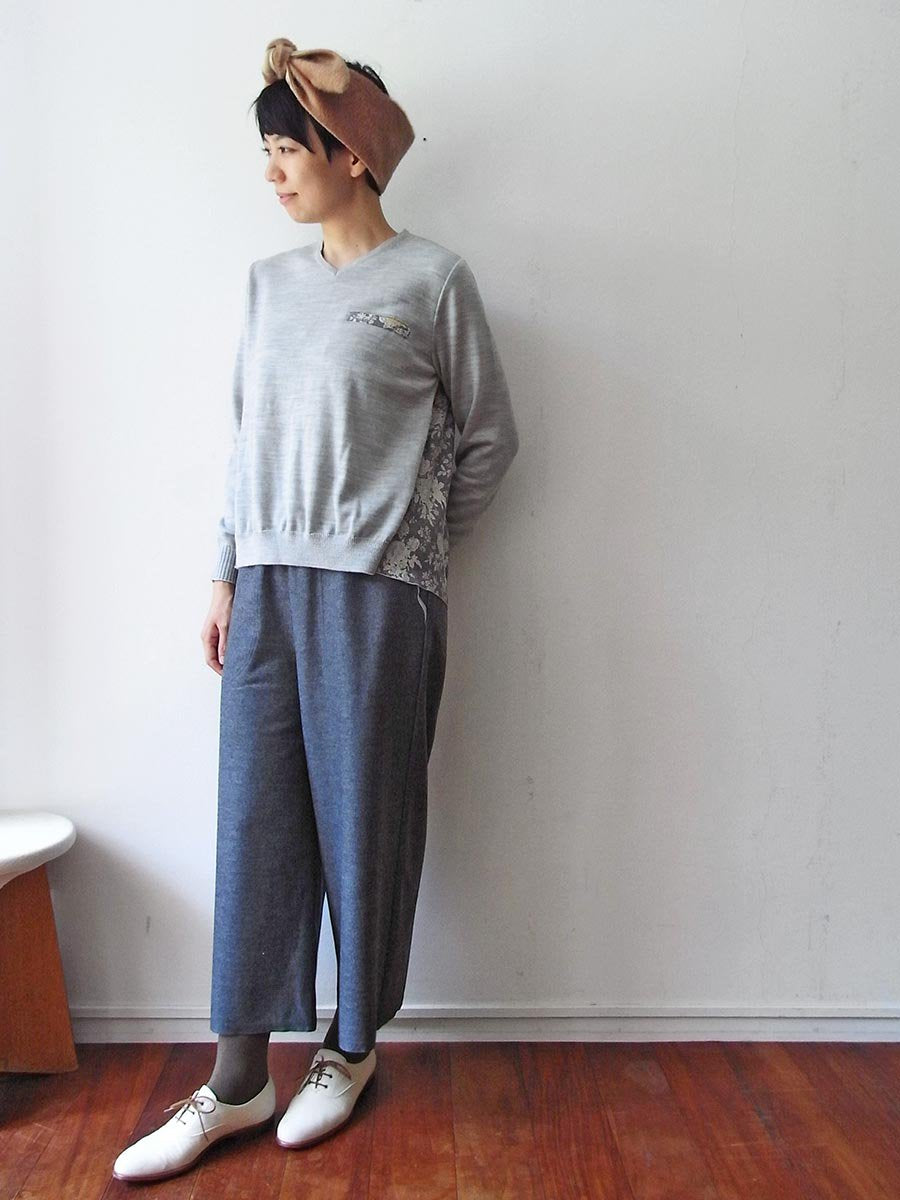 knit×LIBERTY V-neck pullover
