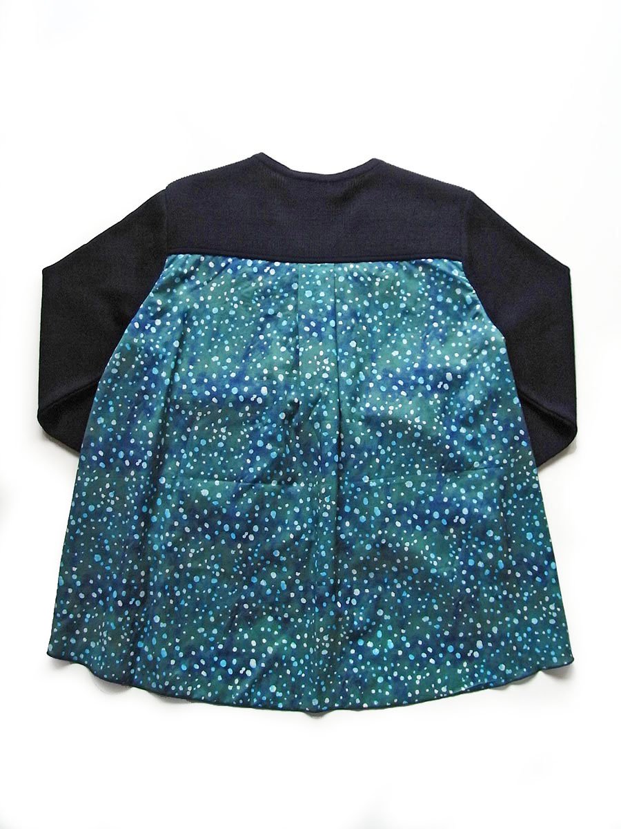 knit×LIBERTY V-neck pullover