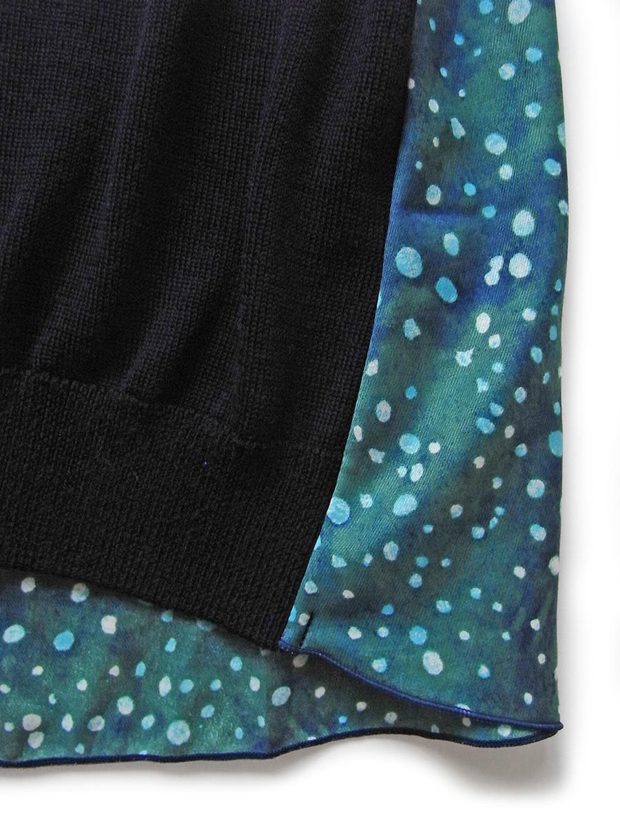 knit×LIBERTY V-neck pullover