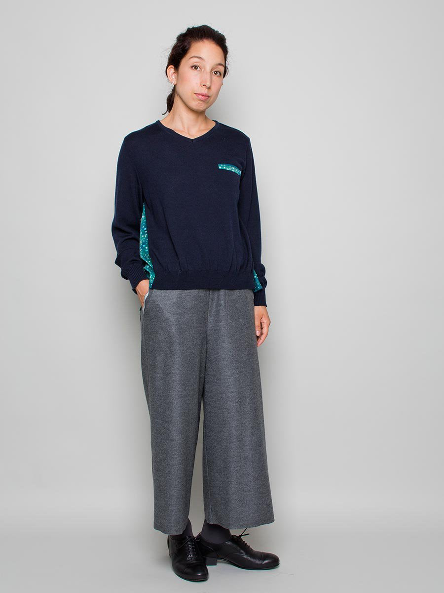 knit×LIBERTY V-neck pullover