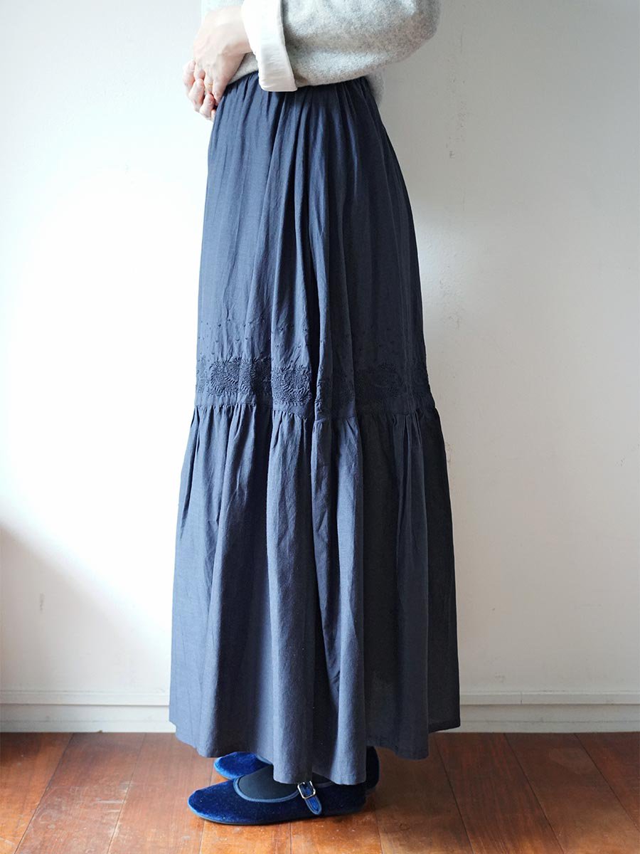 Embroidered tiered skirt