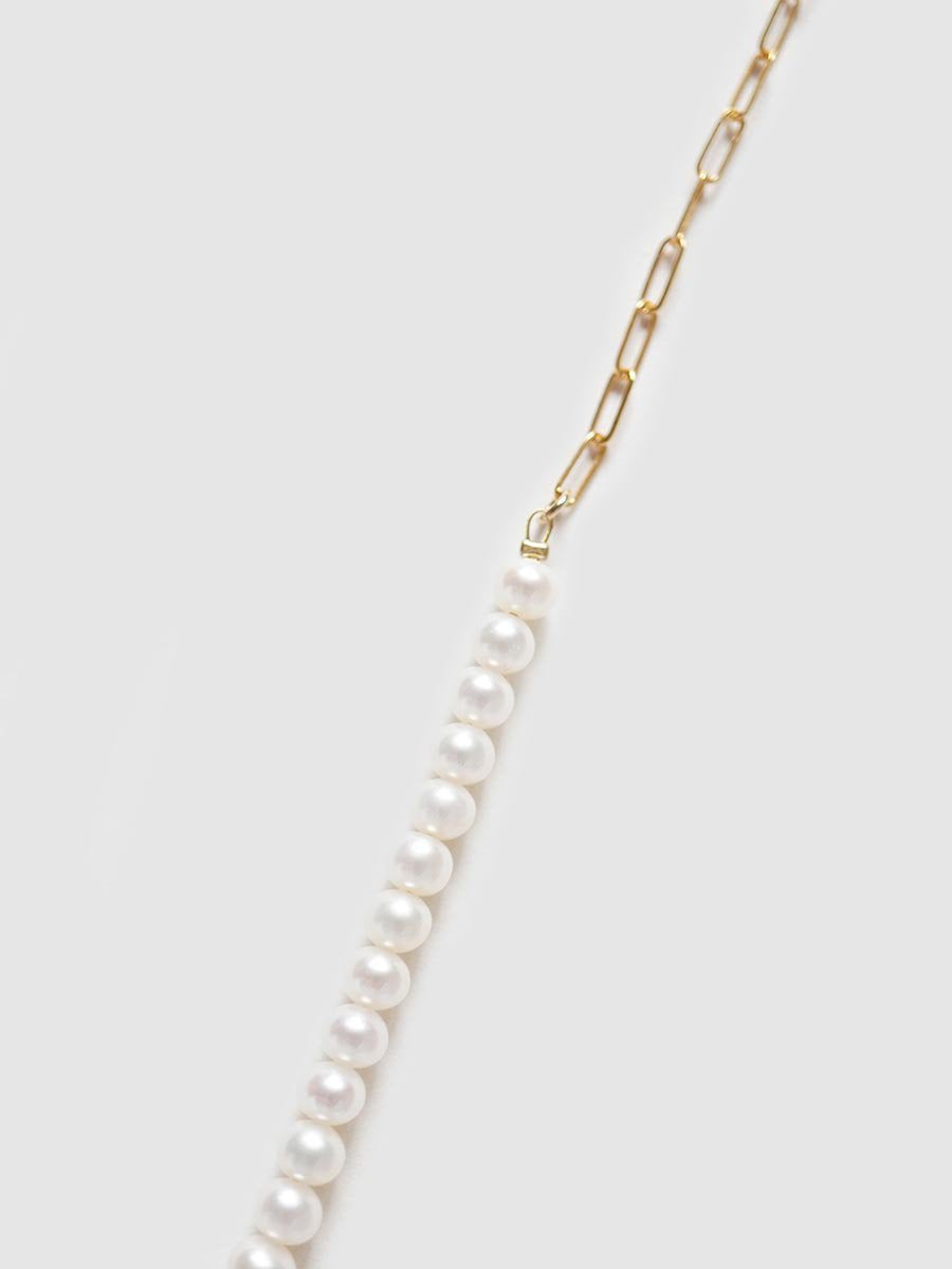 Small pearl necklace