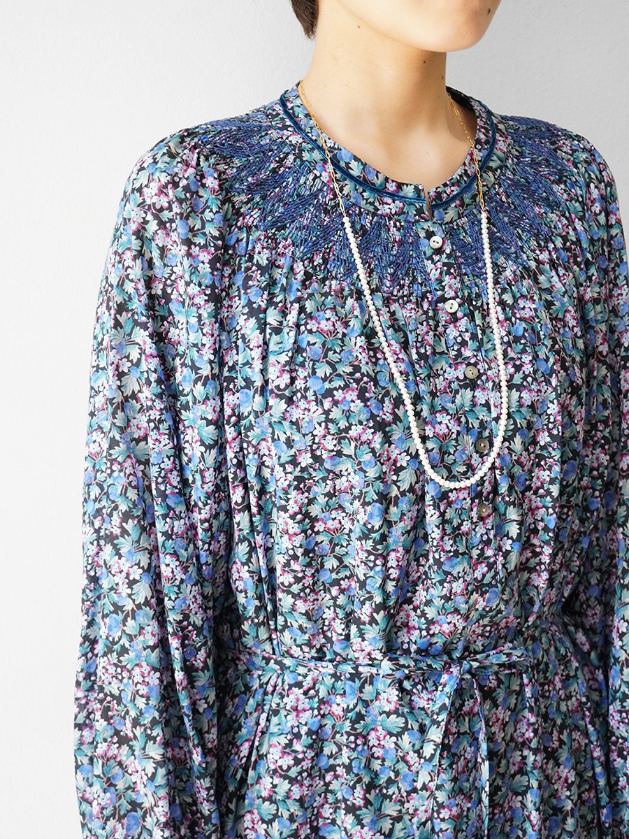 Small pearl necklace