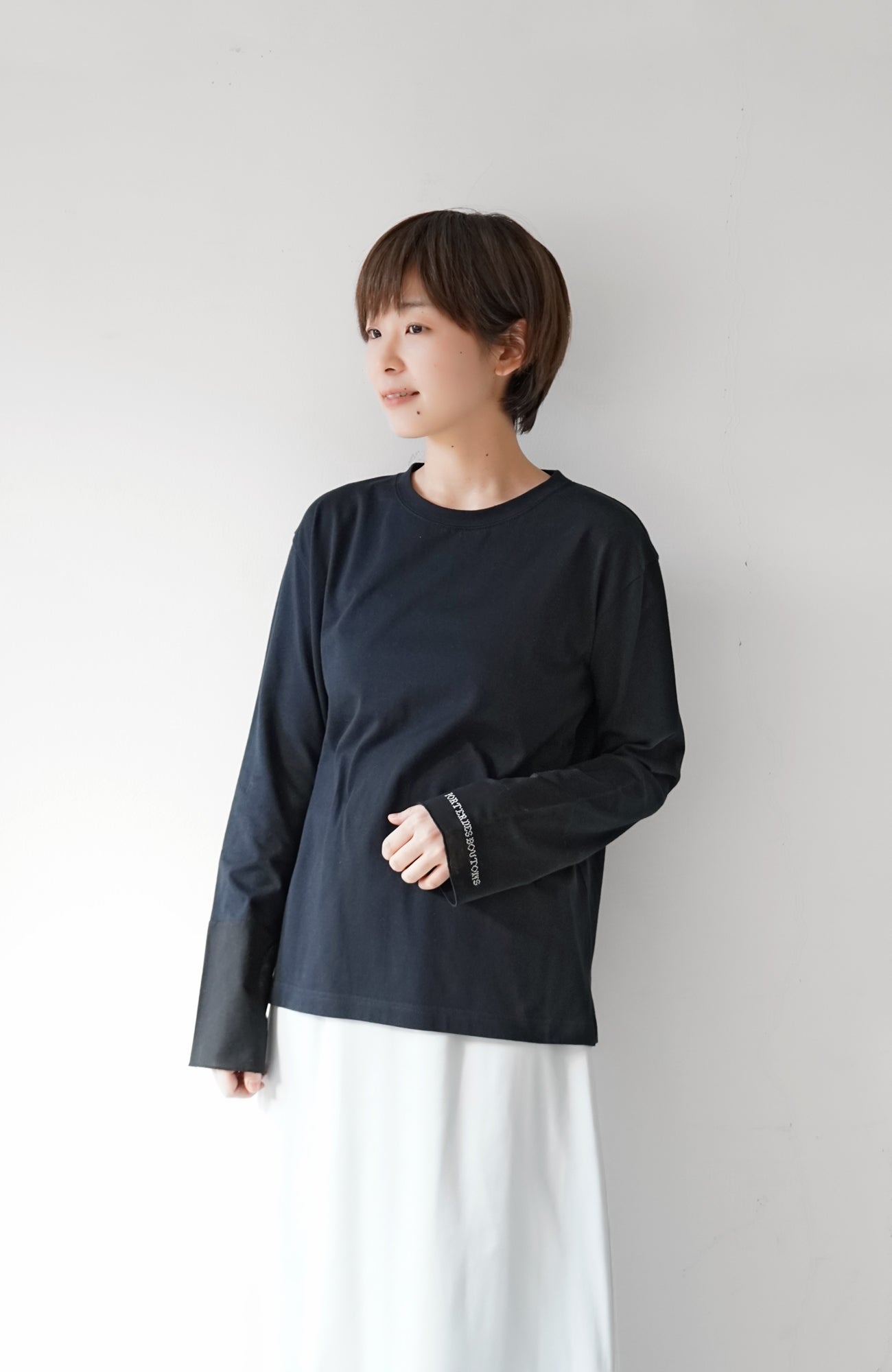 クロス刺繍カフTシャツ