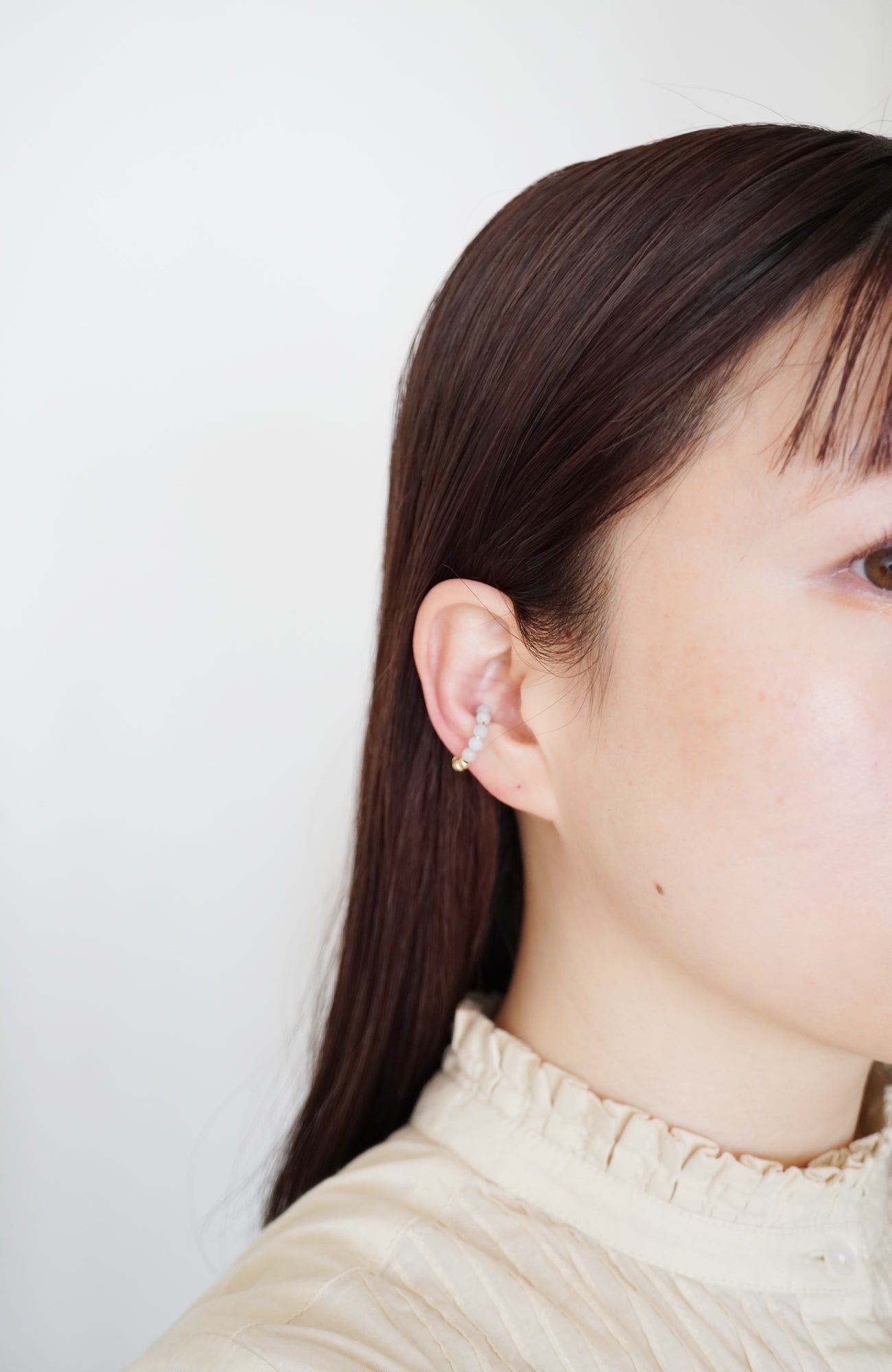 Ear cuff/natural stone (2024 Autumn Winter Collection)