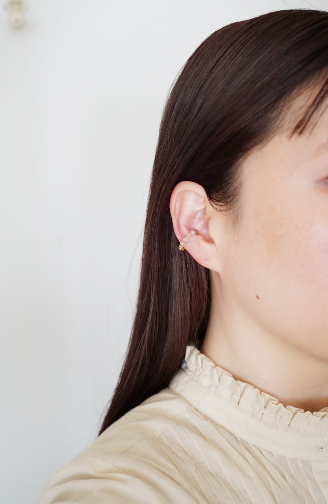 Ear cuff/natural stone (2024 Autumn Winter Collection)