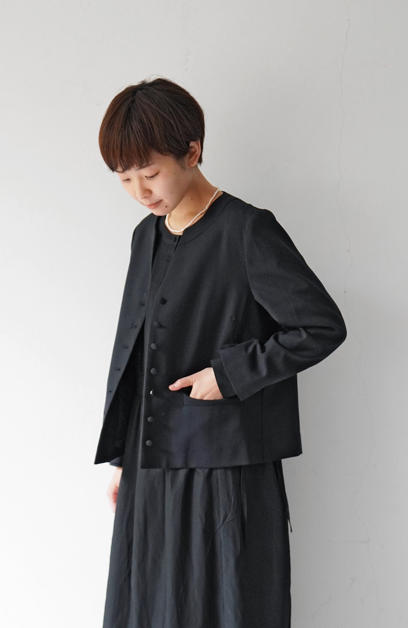 Back flare jacket (2024 Pre-Spring Collection)