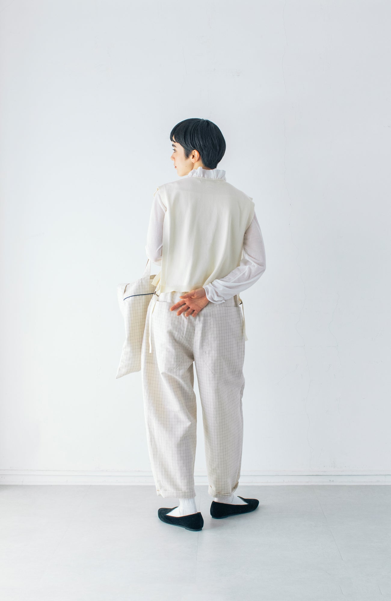 ビーズ刺繍ラッフルベスト(2024 Spring Collection)