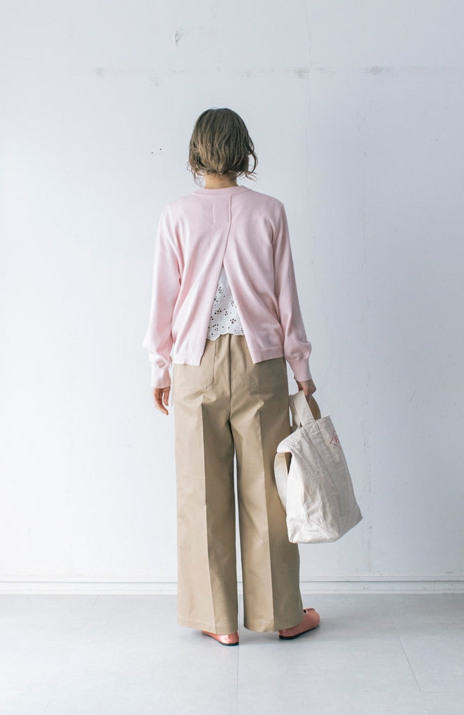 Back slit cardigan