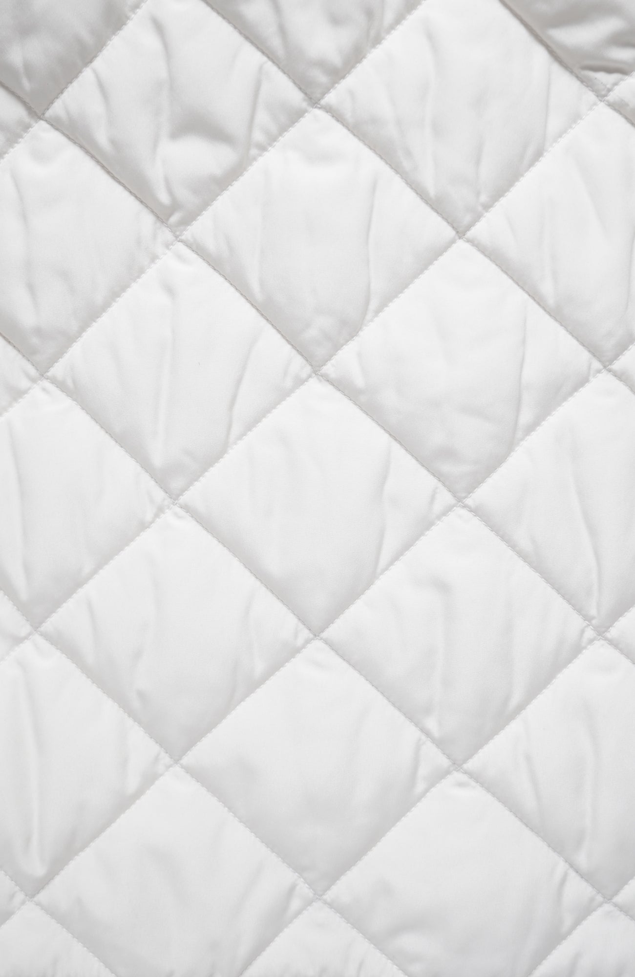 Reversible quilted short gilet (2024-25 Winter &amp; Pre-Spring Collection)