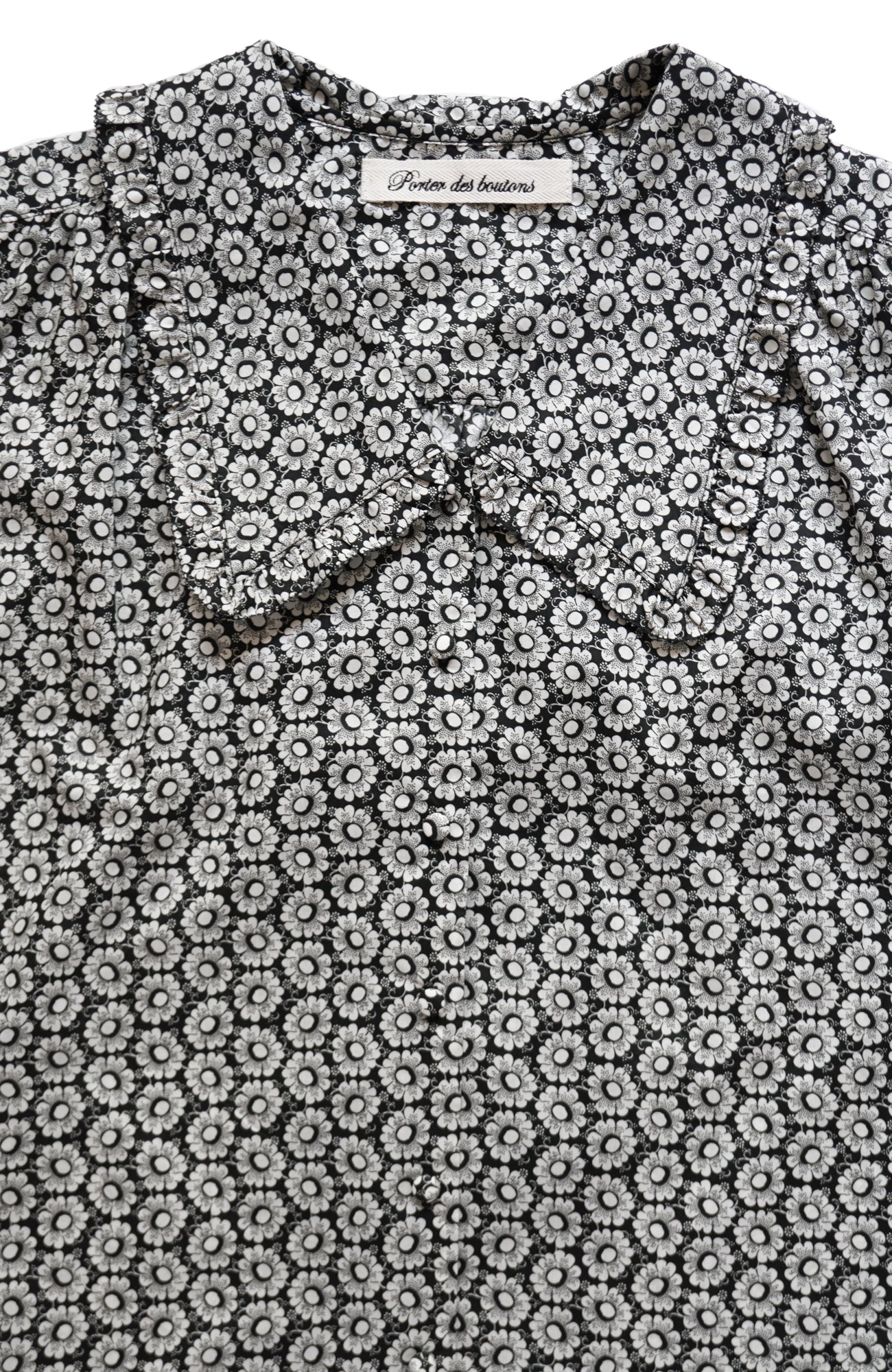 LIBERTY PRINTフラットカラーフリルブラウス(2025-2026 Winter & Pre-spring Collection)